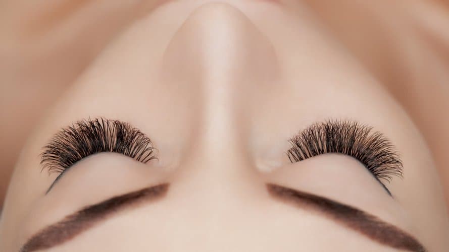 Anna lashmaker Prague - Gallery Image 1