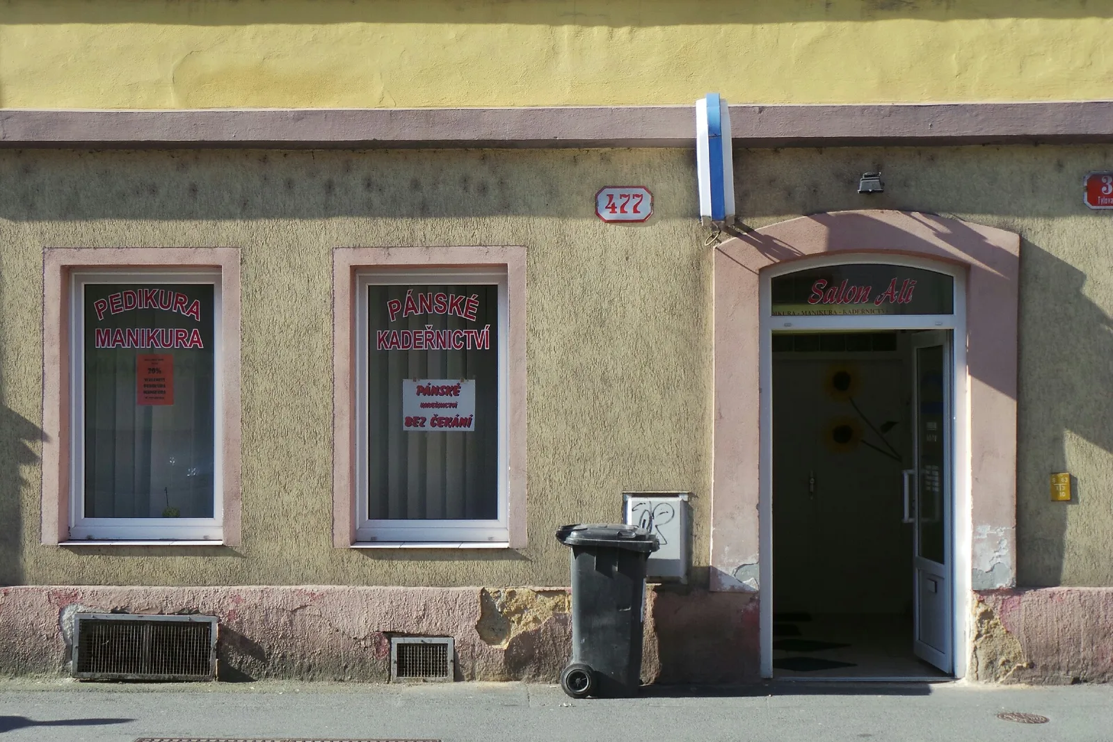 SALON ALI-pedikúra,manikúra,pánské kadeřnictví – fotografie salonu