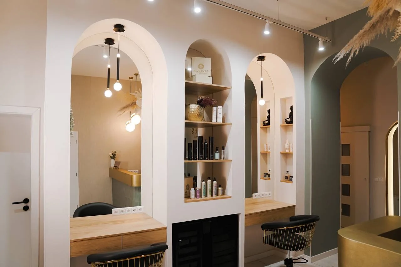 NADINES hair & beauty studio Smíchov – interiér salonu