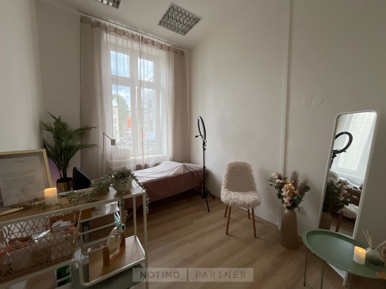 BÍLÝ SAD studio krásy – interiér salonu