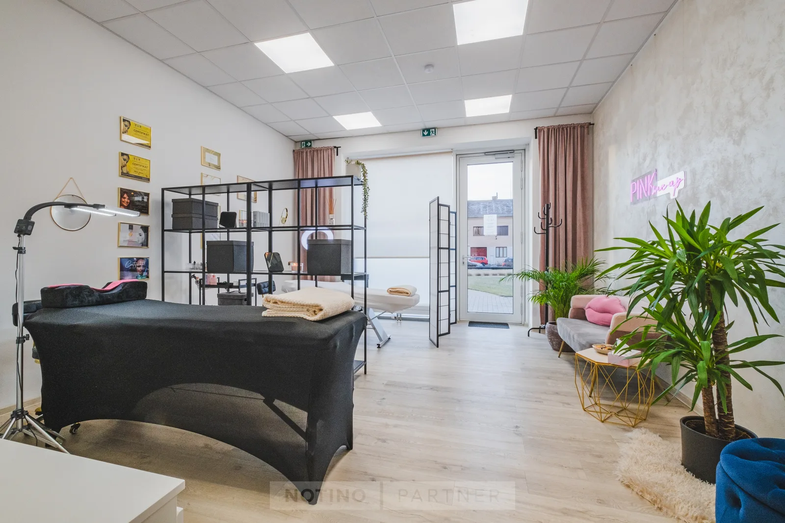 Pink Me Up – interiér salonu