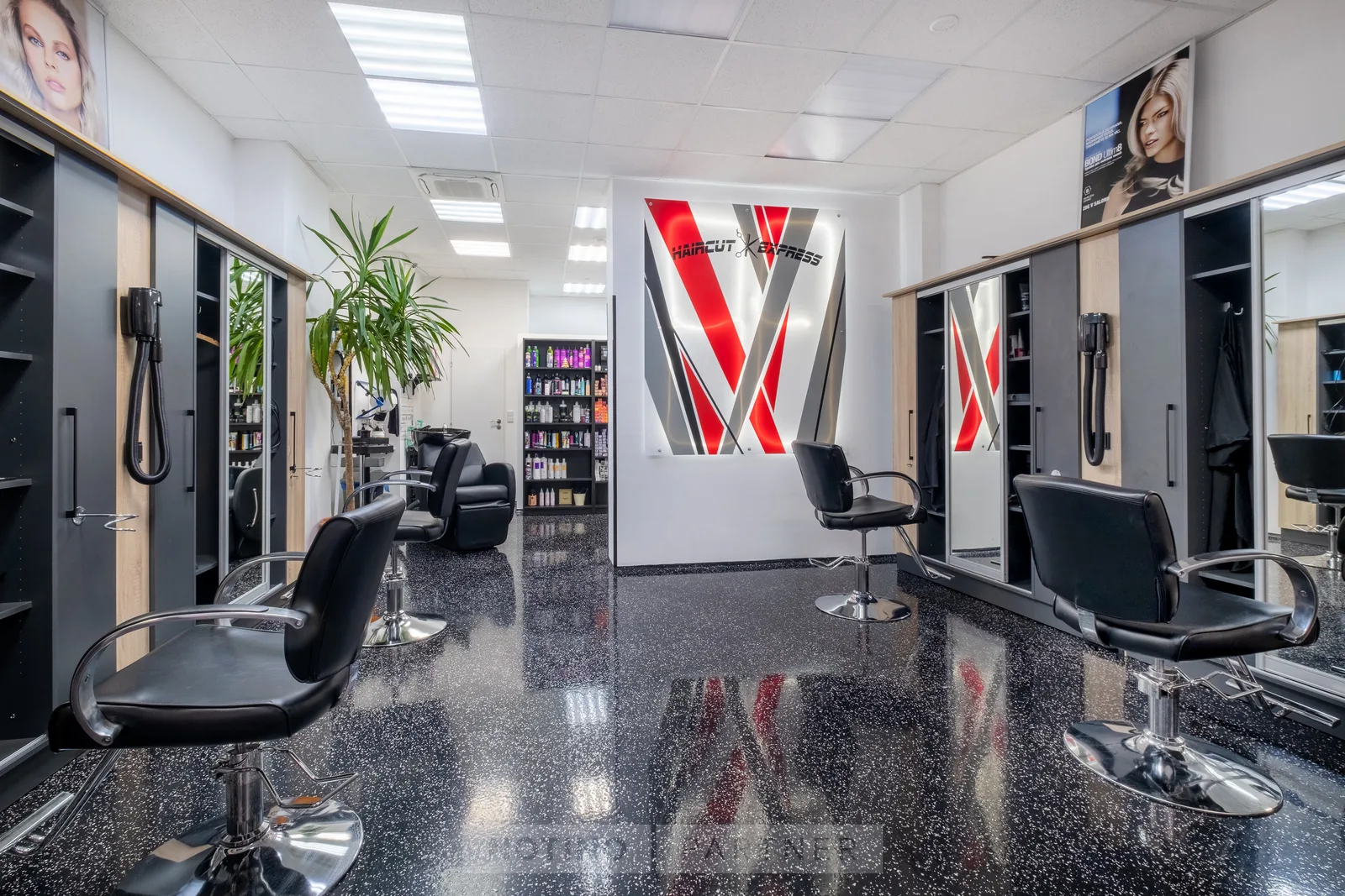 Haircutexpress – interiér salonu