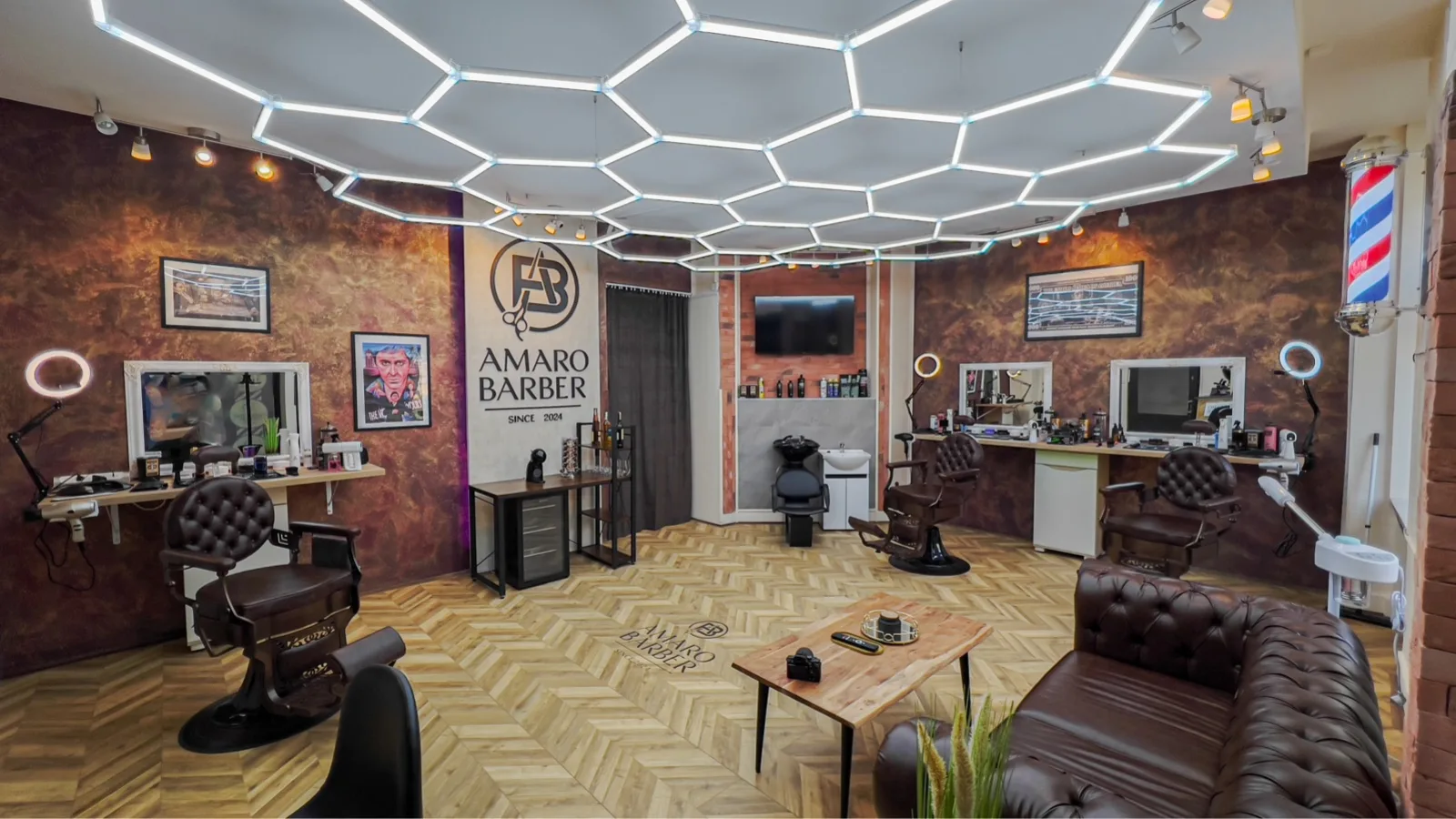 Amaro Barber – interiér salonu