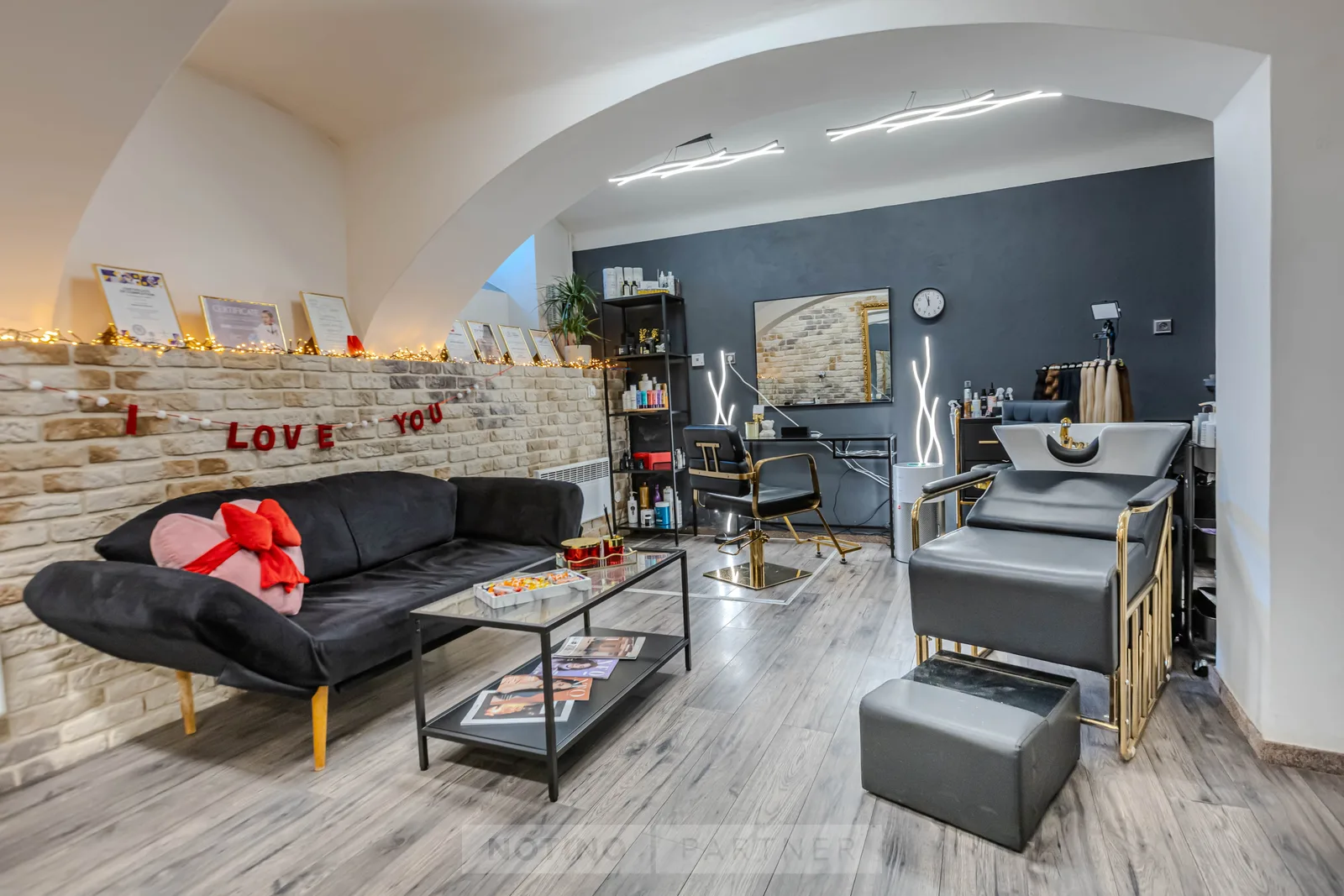 V beauty – Viktoriia Abakumets – interiér salonu