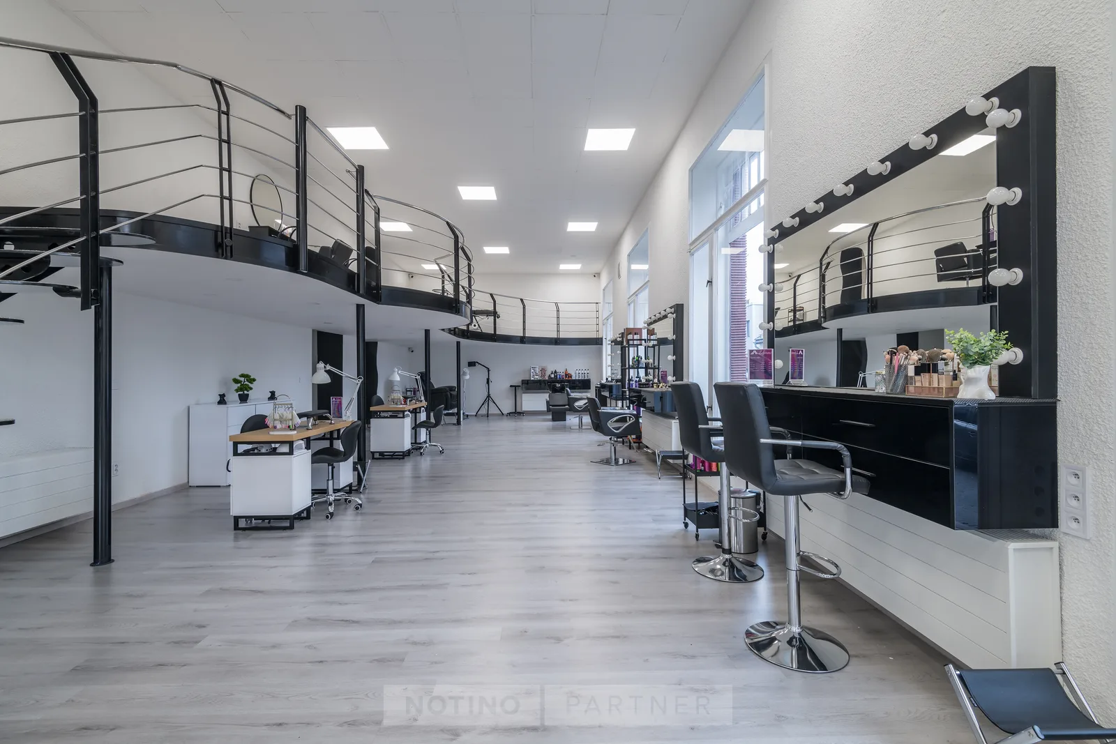 Leforms – interiér salonu