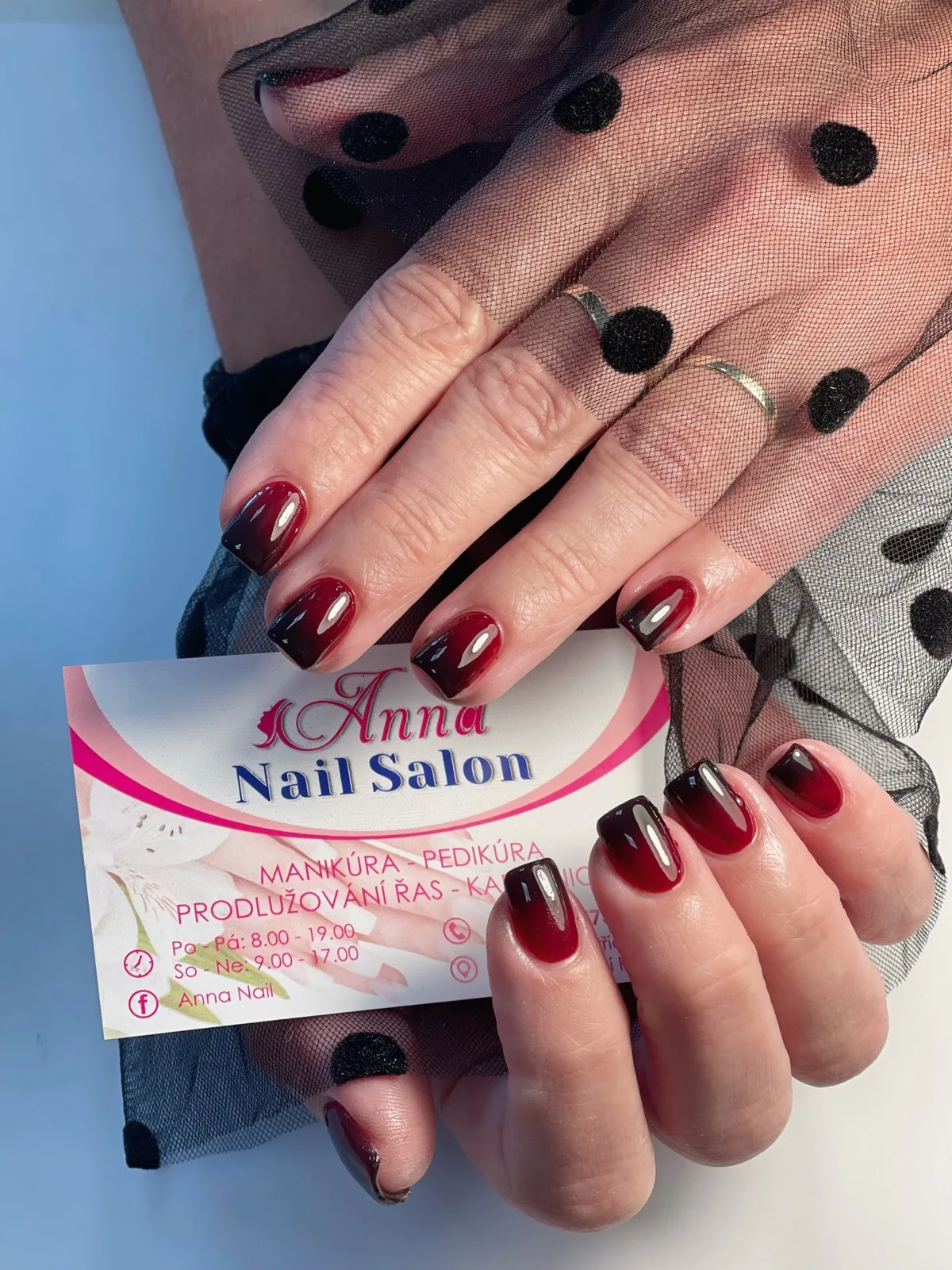 Suchá manikúra s lakováním – ukázka práce, Anna Nail