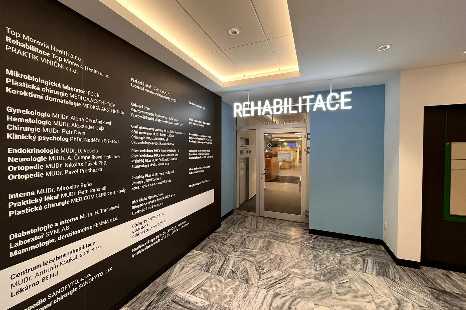 Centrum léčebné rehabilitace s.r.o. – interiér salonu