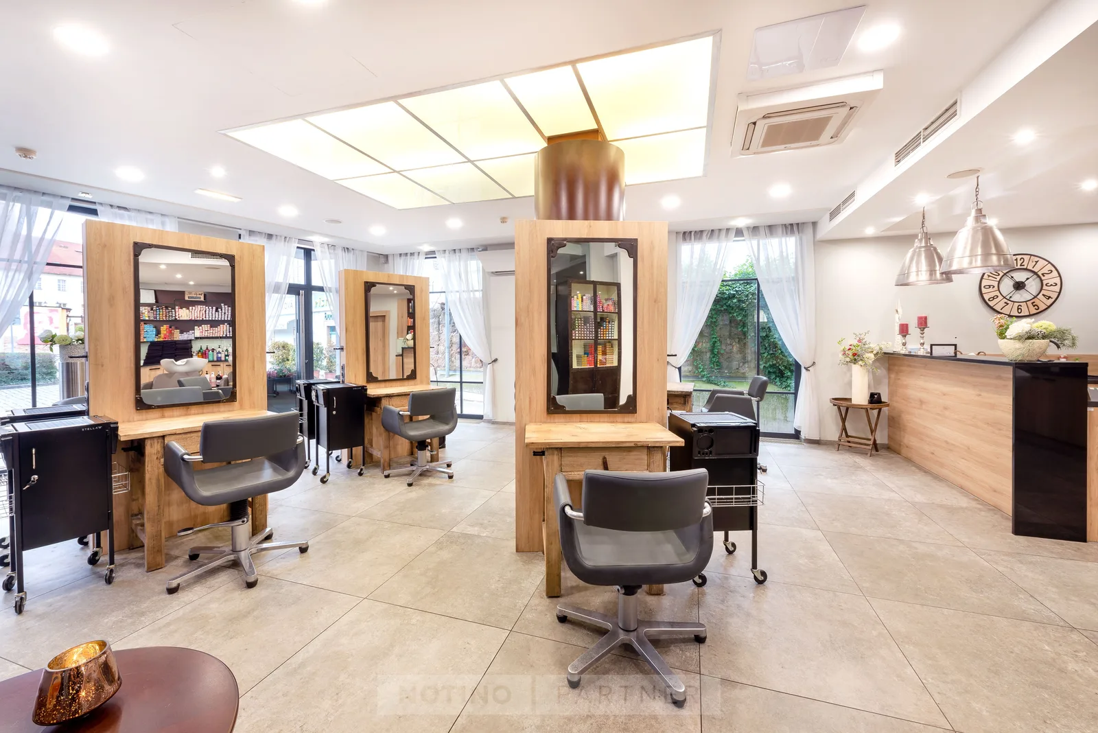 Vlasové studio In – interiér salonu