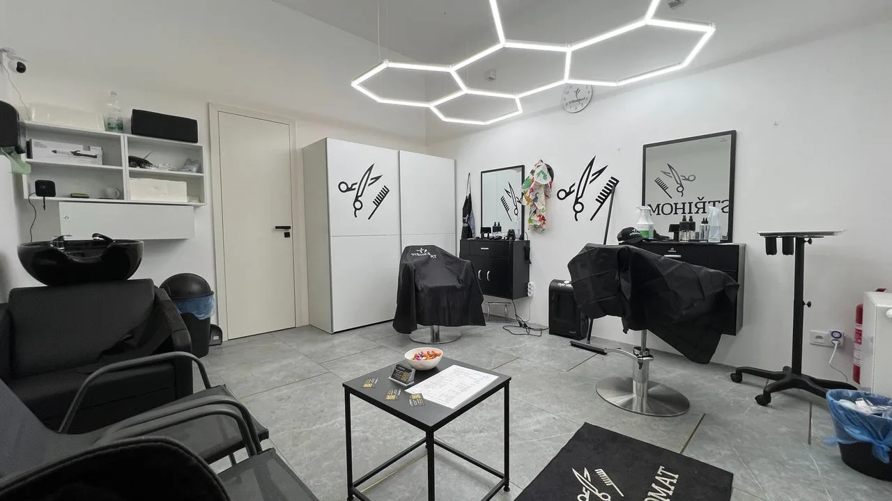 Střihomat – interiér salonu