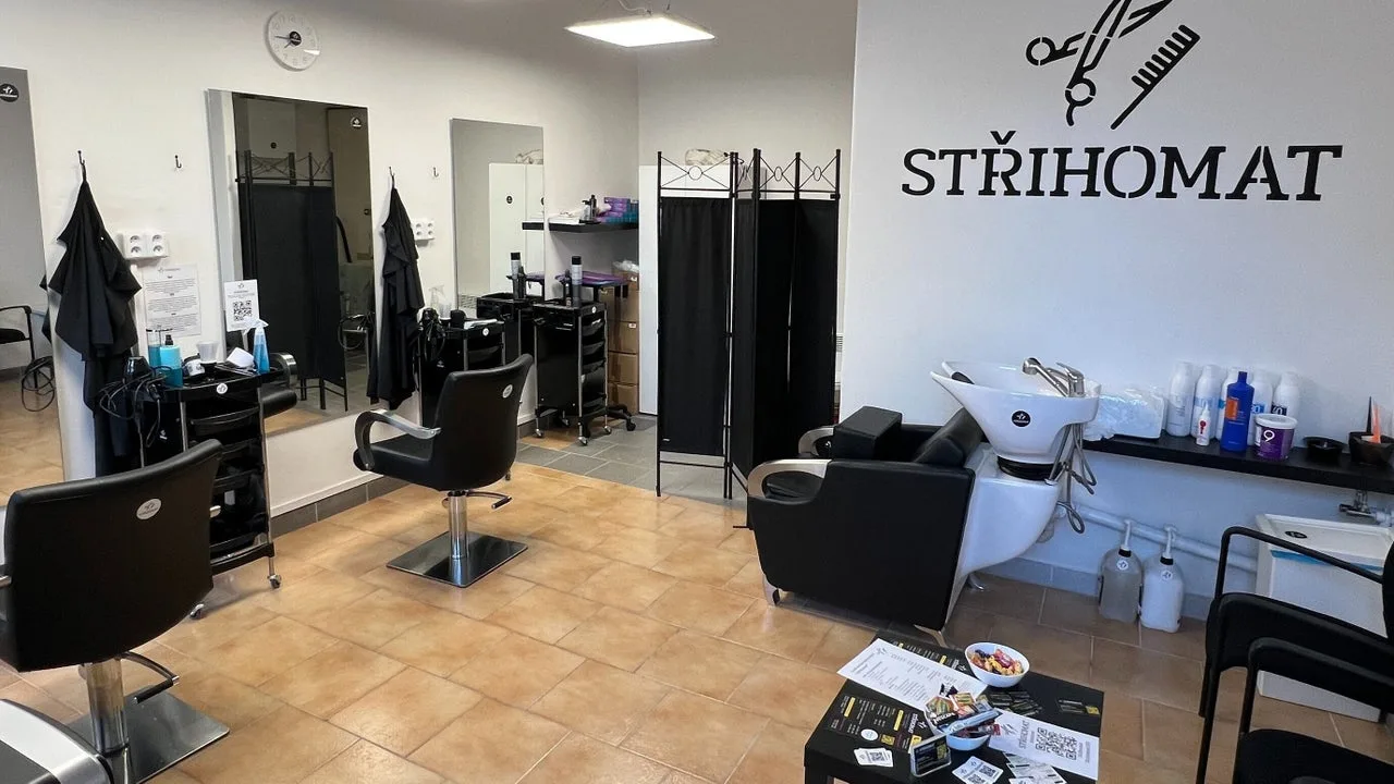 Střihomat – interiér salonu