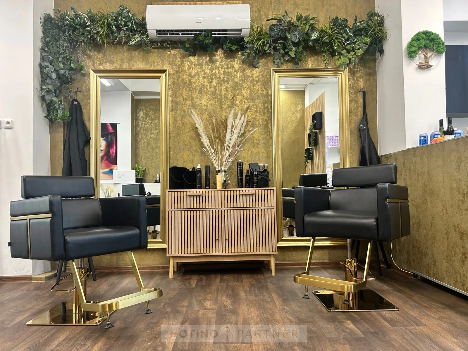 Jhone´s salon – interiér salonu