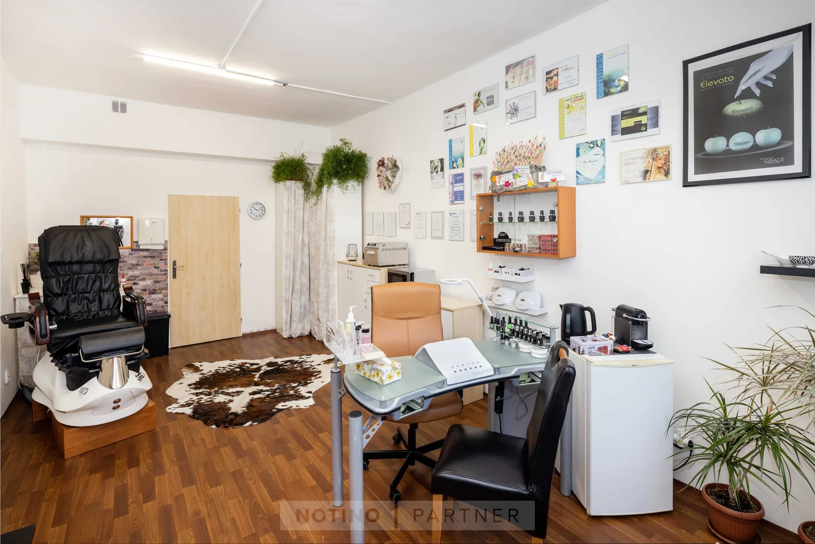 Salón Petry Kolebačové – interiér salonu