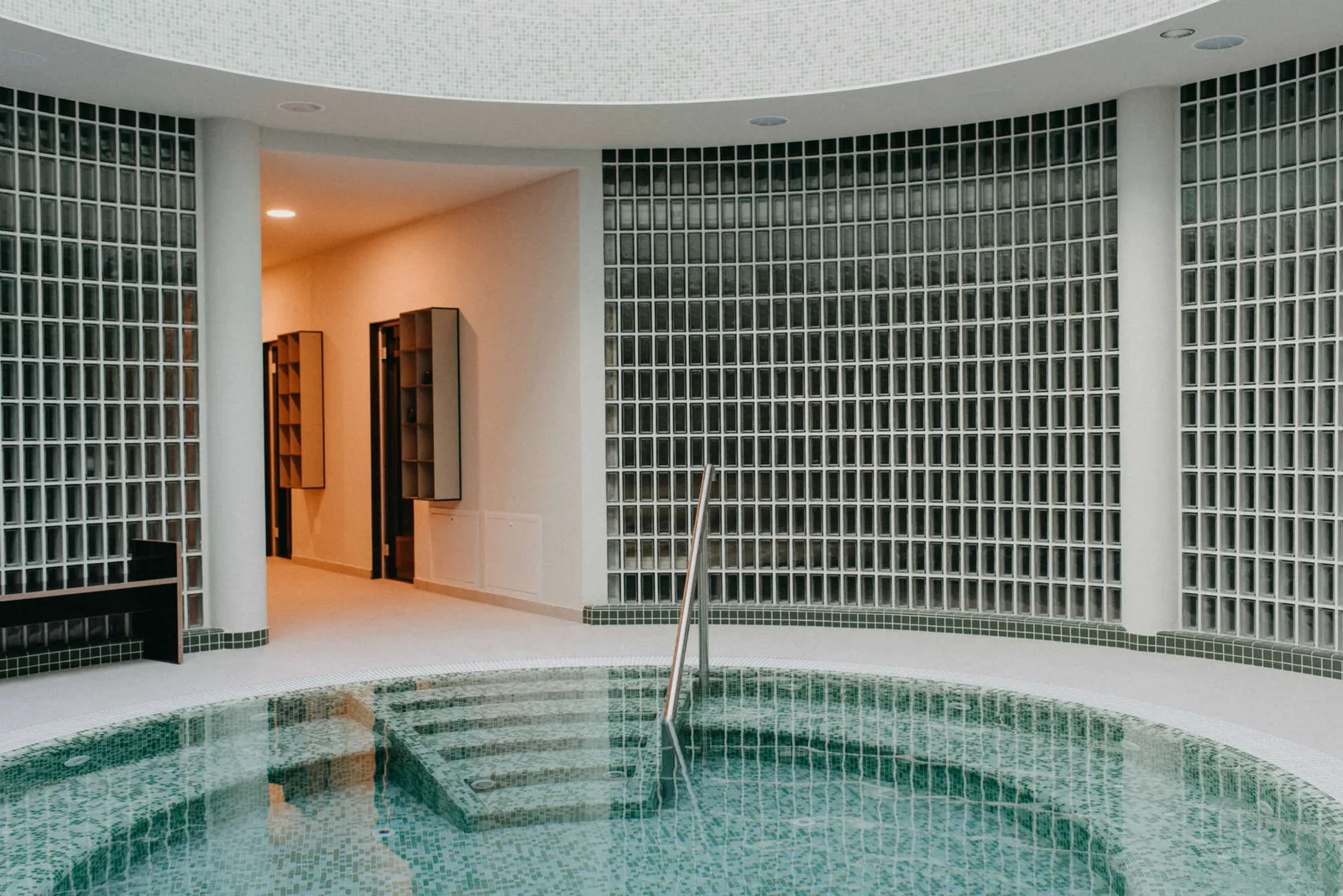 Wellness Hotel & Restaurace Červený mlýn – interiér salonu