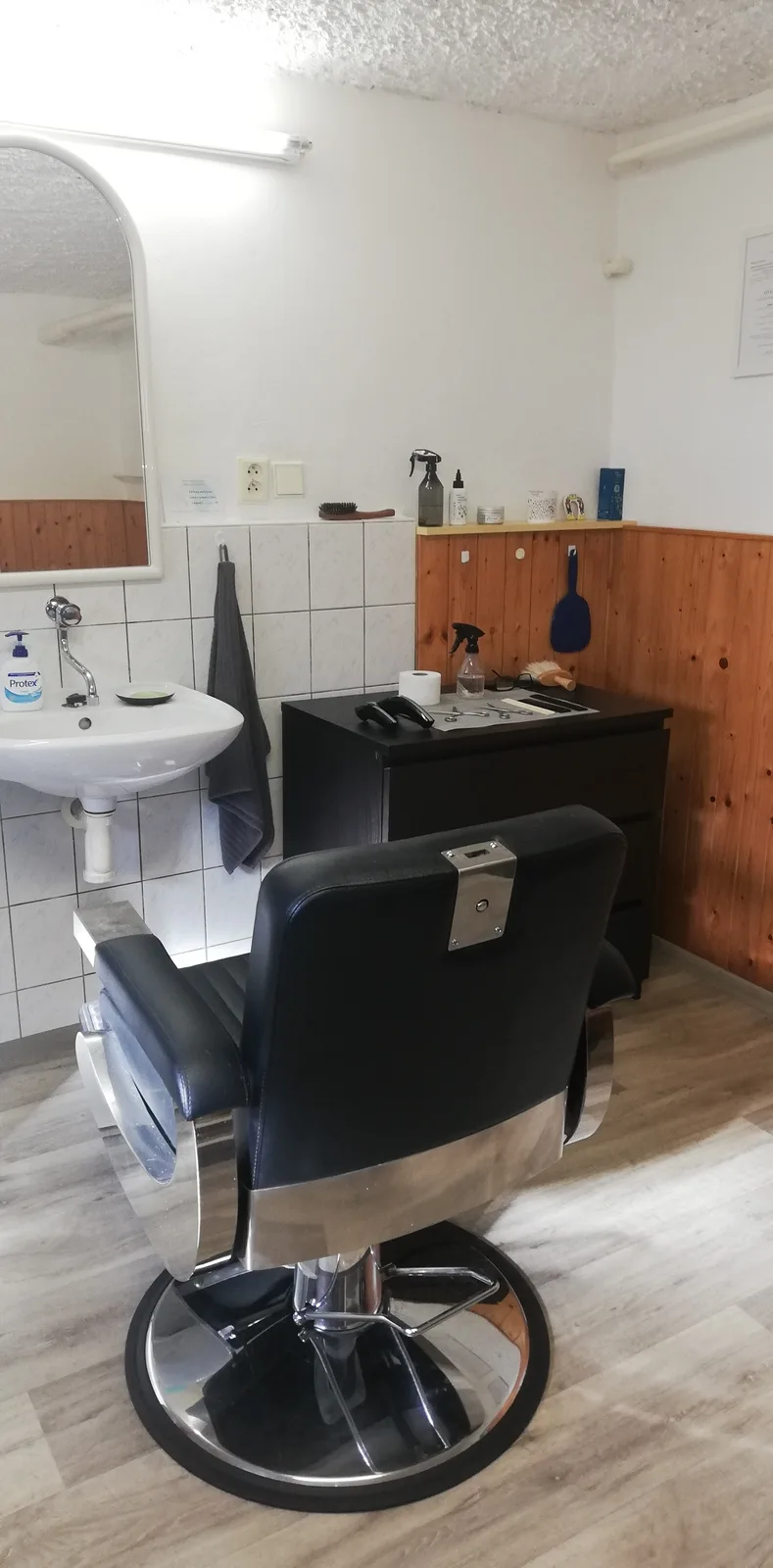Pánské kadeřnictví Lidka – interiér salonu