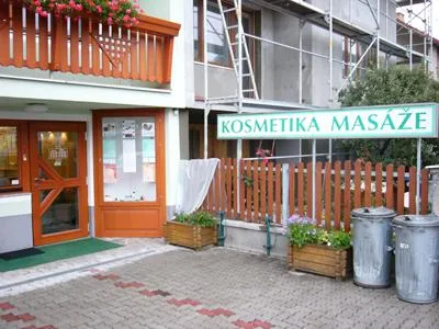 Kosmetika a masáže Pěstění krásy – fotografie salonu