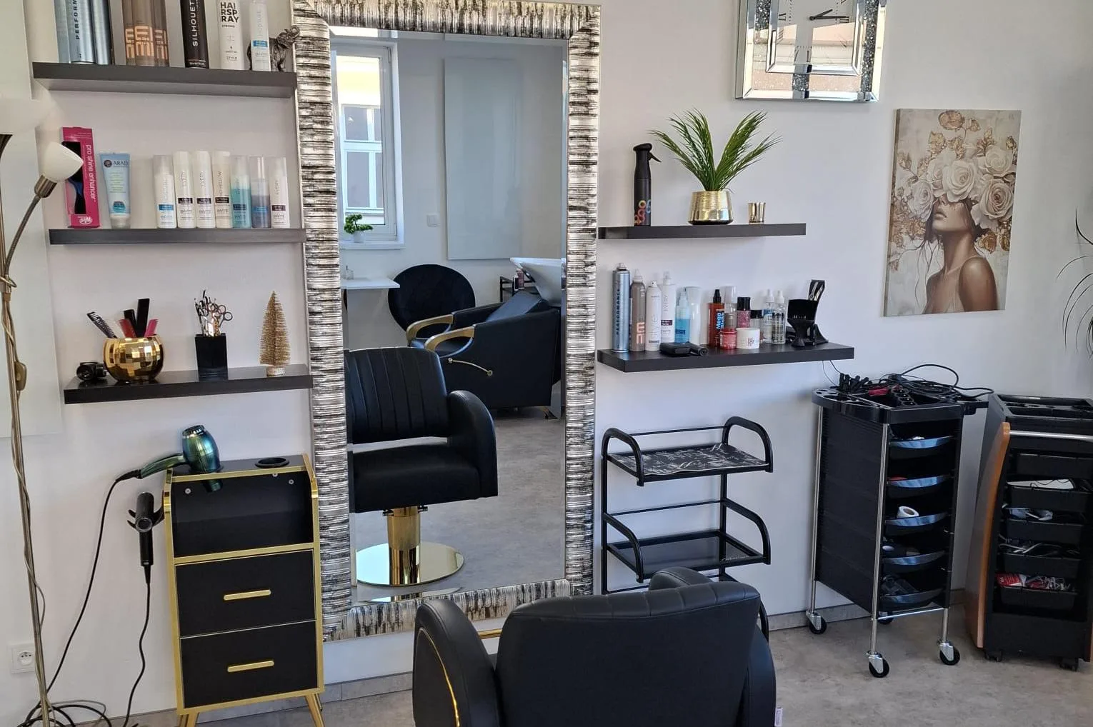 Hair Studio Žaneta Zadinová – interiér salonu