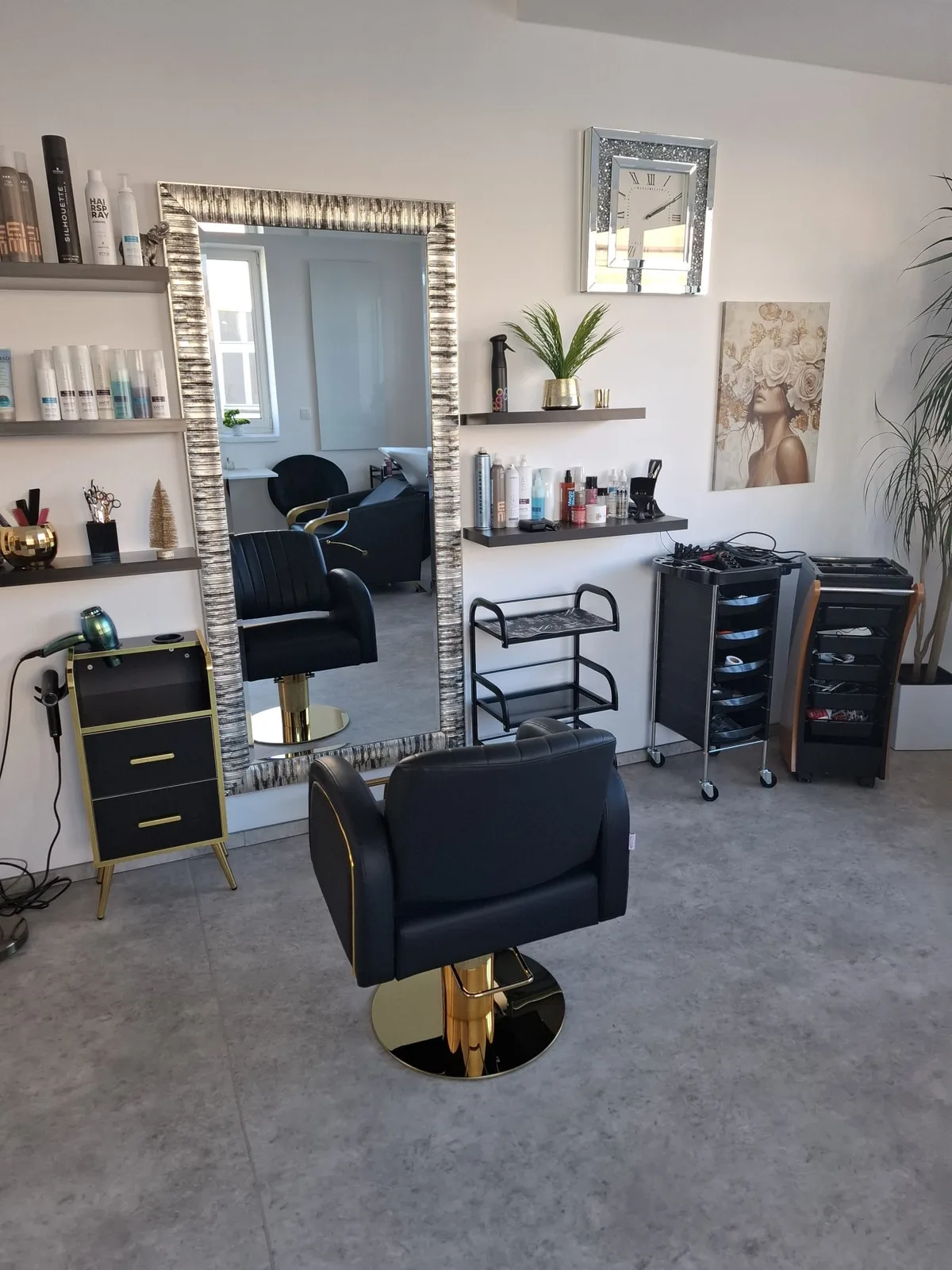 La Rose Hair & Beauty Studio – interiér salonu