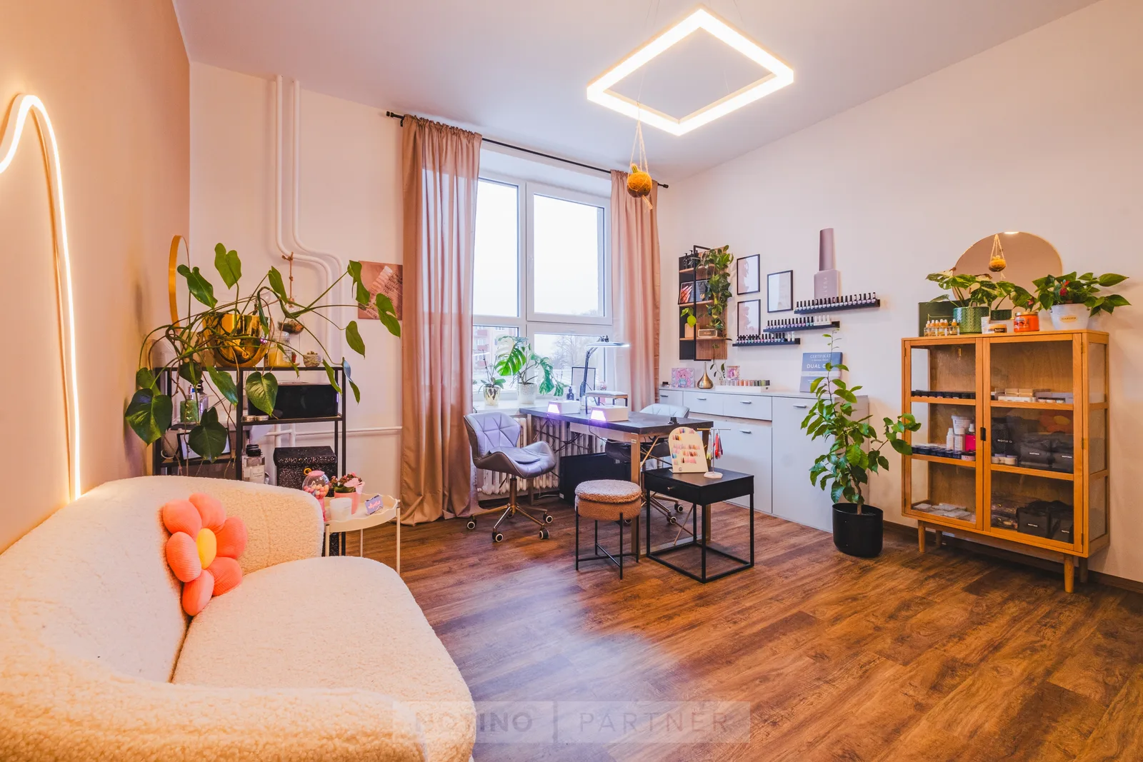 nehtyodluci – interiér salonu