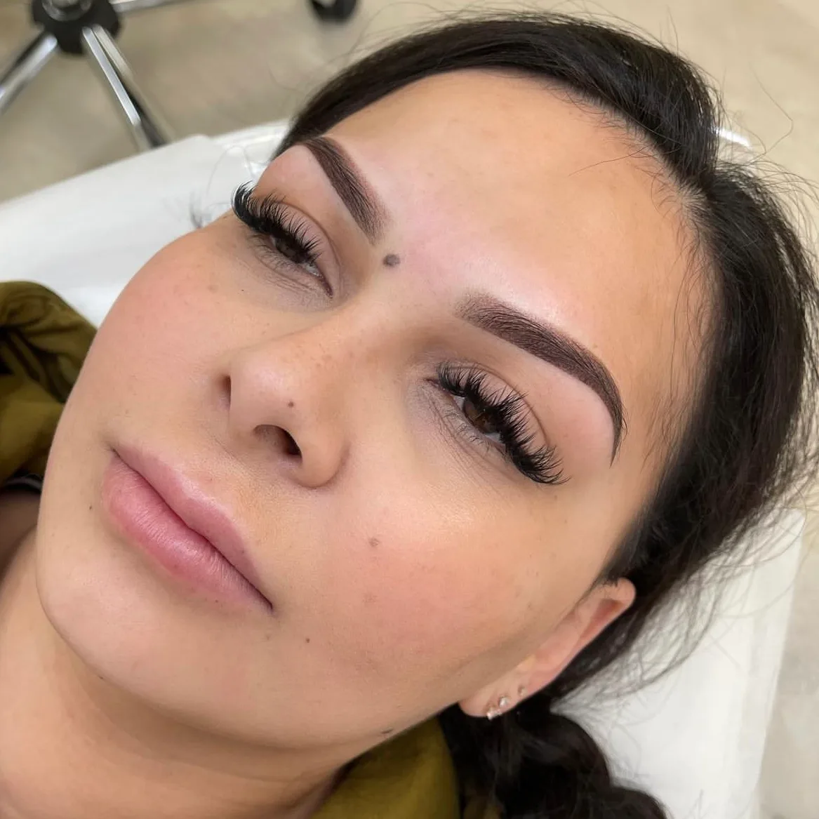 Permanentní make-up obočí - vláskování (microblading), pudrové obočí (shading), kombinace (vláskování + pudr) – ukázka práce, Nikolabeauty