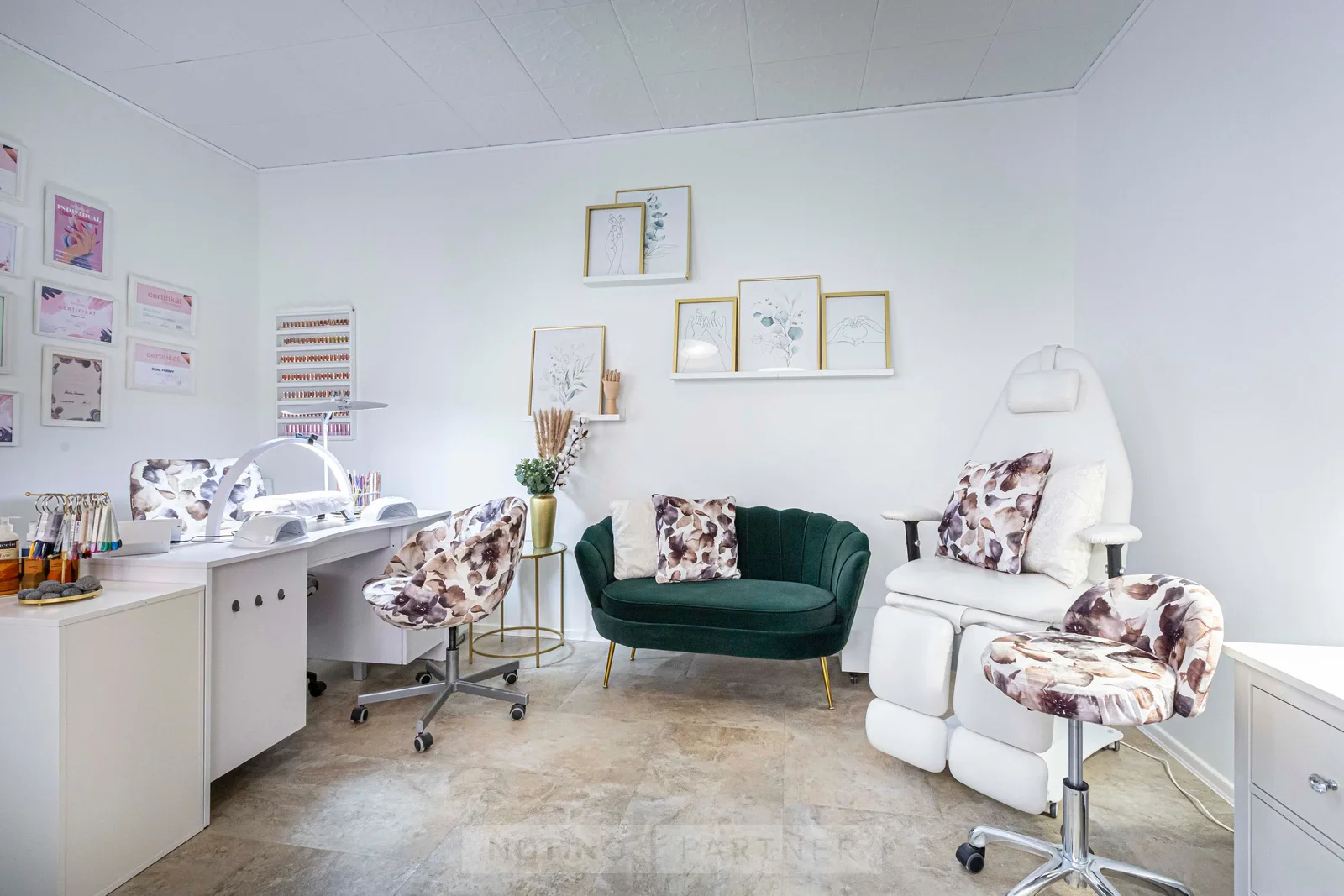 Citystudio Karla Dusová – interiér salonu