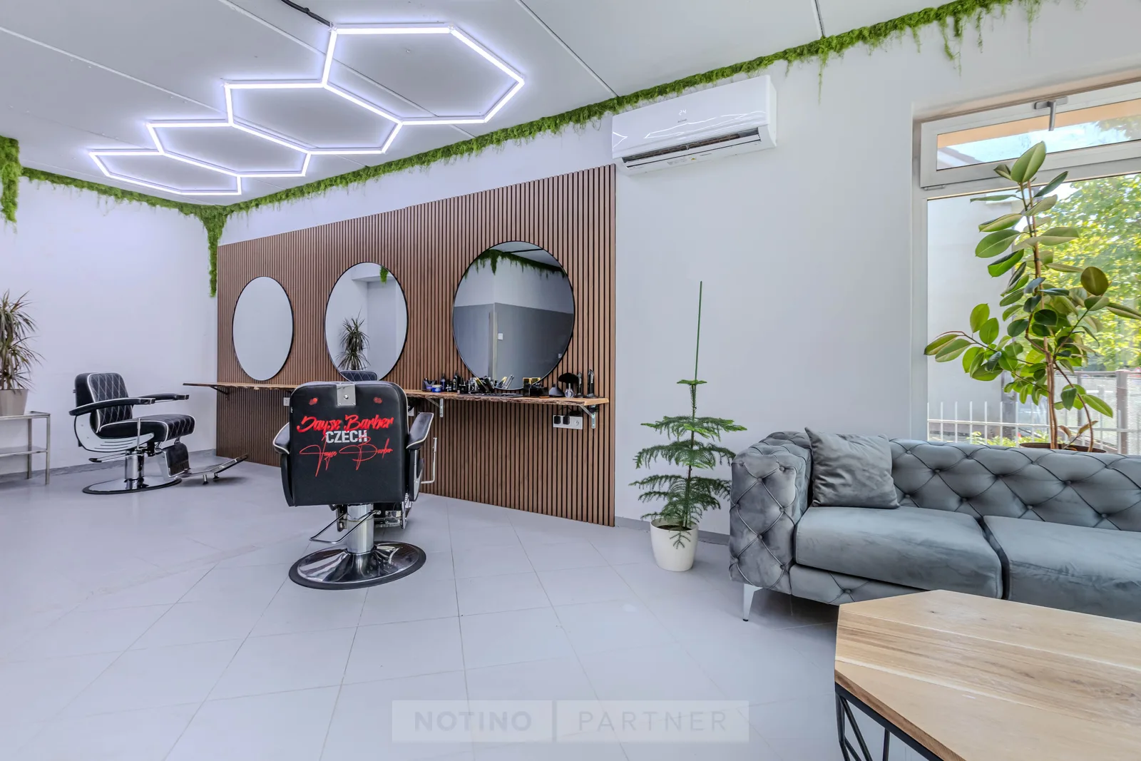 Jayse Barber shop mělník – interiér salonu