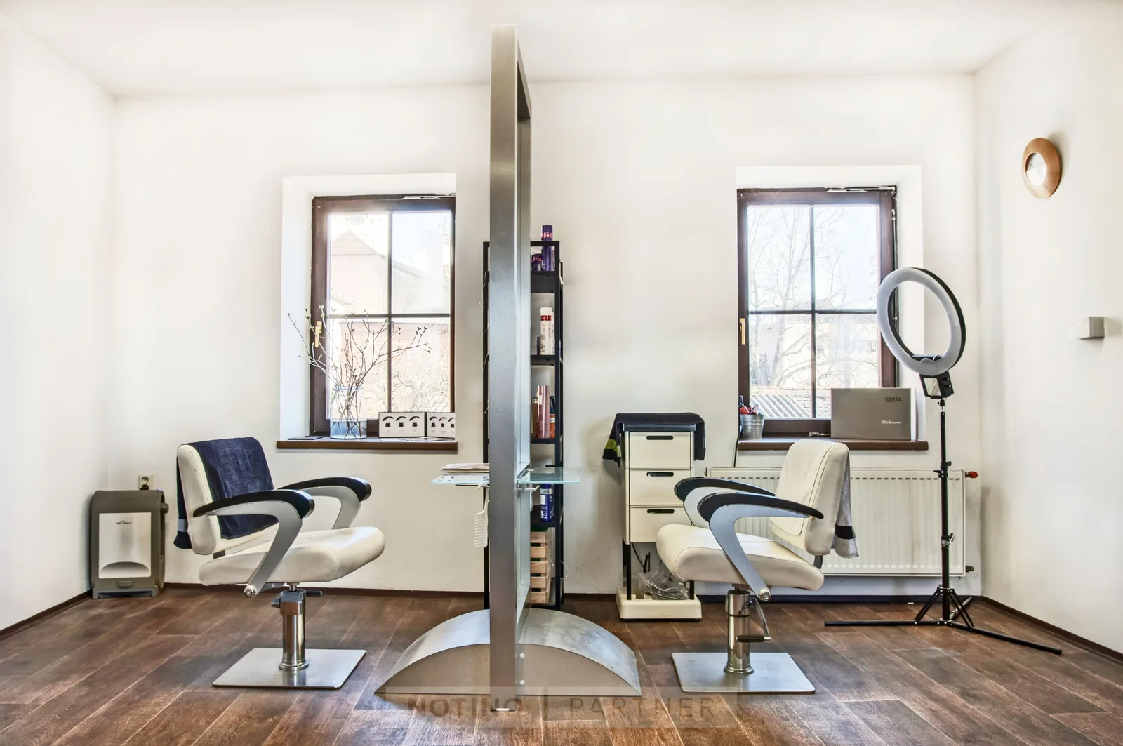Vlasové studio PH – interiér salonu