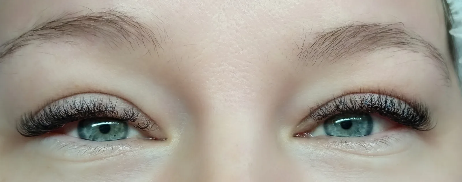 Prodlužování řas objem Volume – ukázka práce, Růžovka Beauty Rituals
