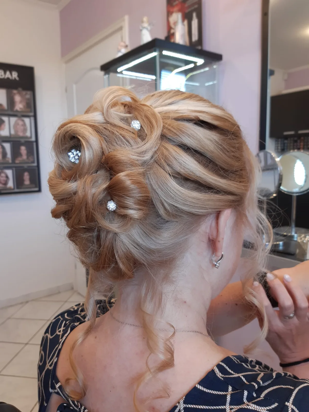 Společenský účes – ukázka práce, Kadeřnický salon Nikol