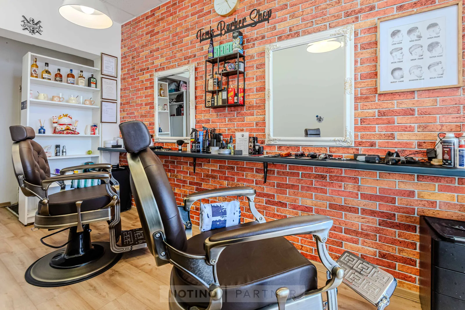 Tom's Barber Shop – interiér salonu