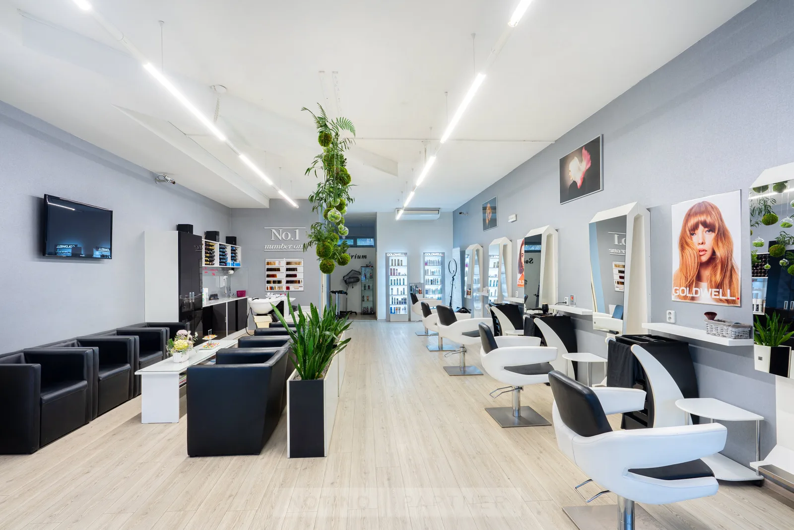 Hair Salon No.1 - pobočka v Roztokách – interiér salonu