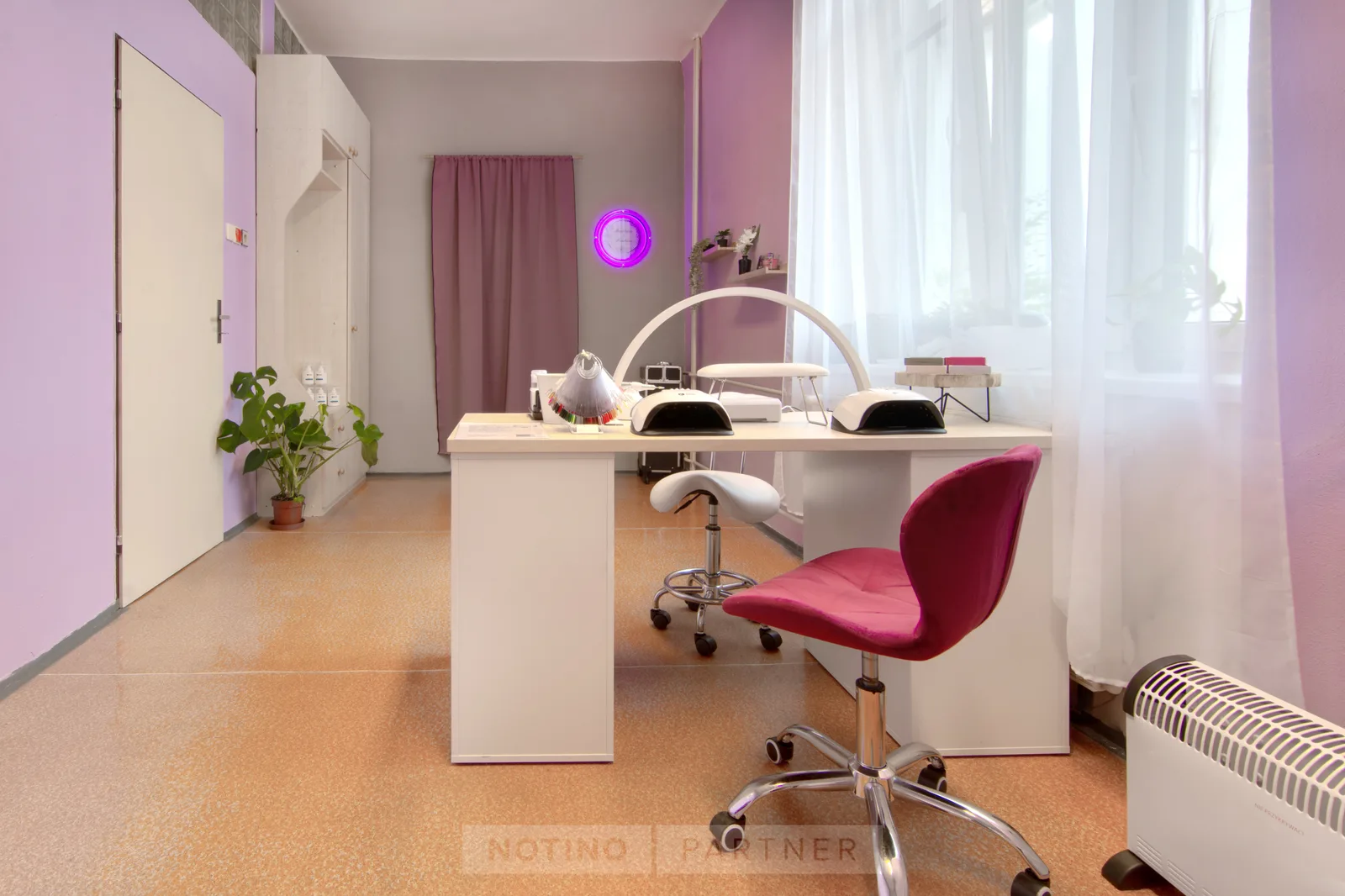 Manikúra & Pedikúra JH – interiér salonu