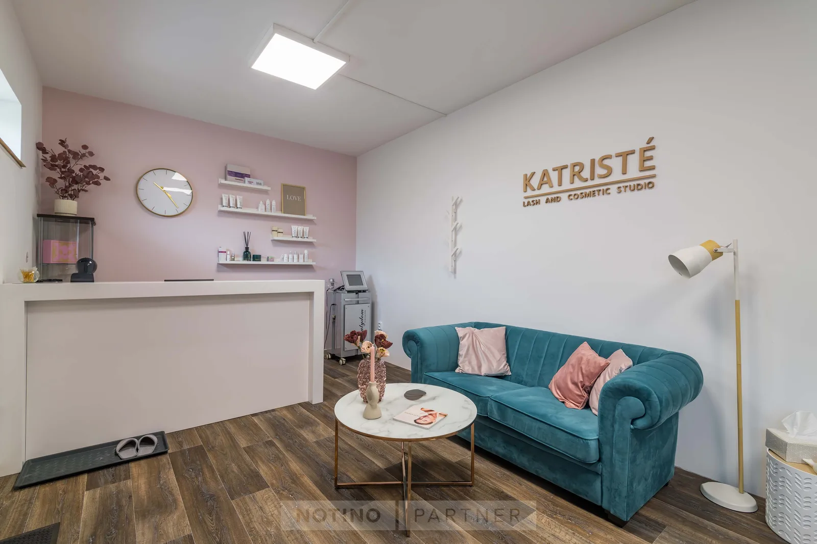 Katristé – interiér salonu