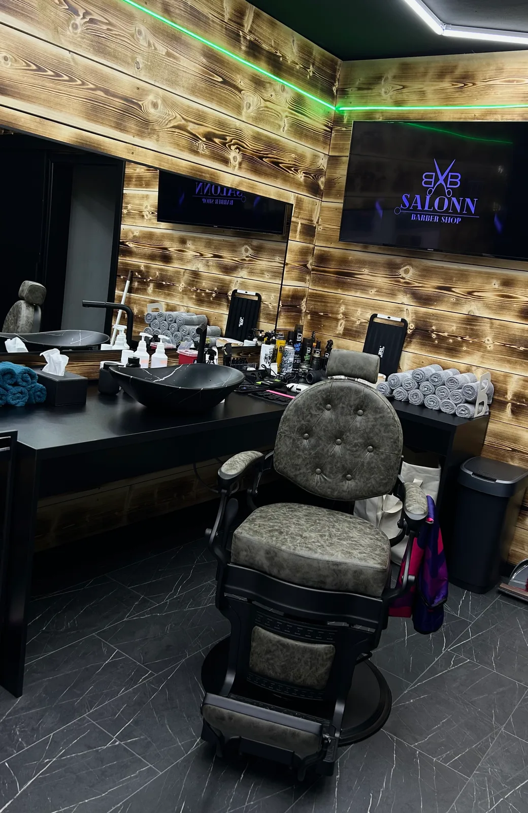BB salonn – interiér salonu