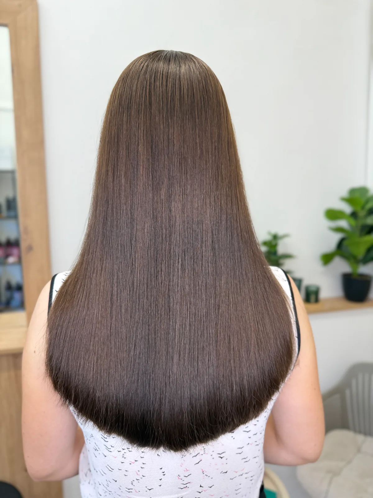 Dámský střih (mytí, masáž hlavy a šíje, střih, foukaná, styling) – ukázka práce, Vlasový Ateliér Mělník