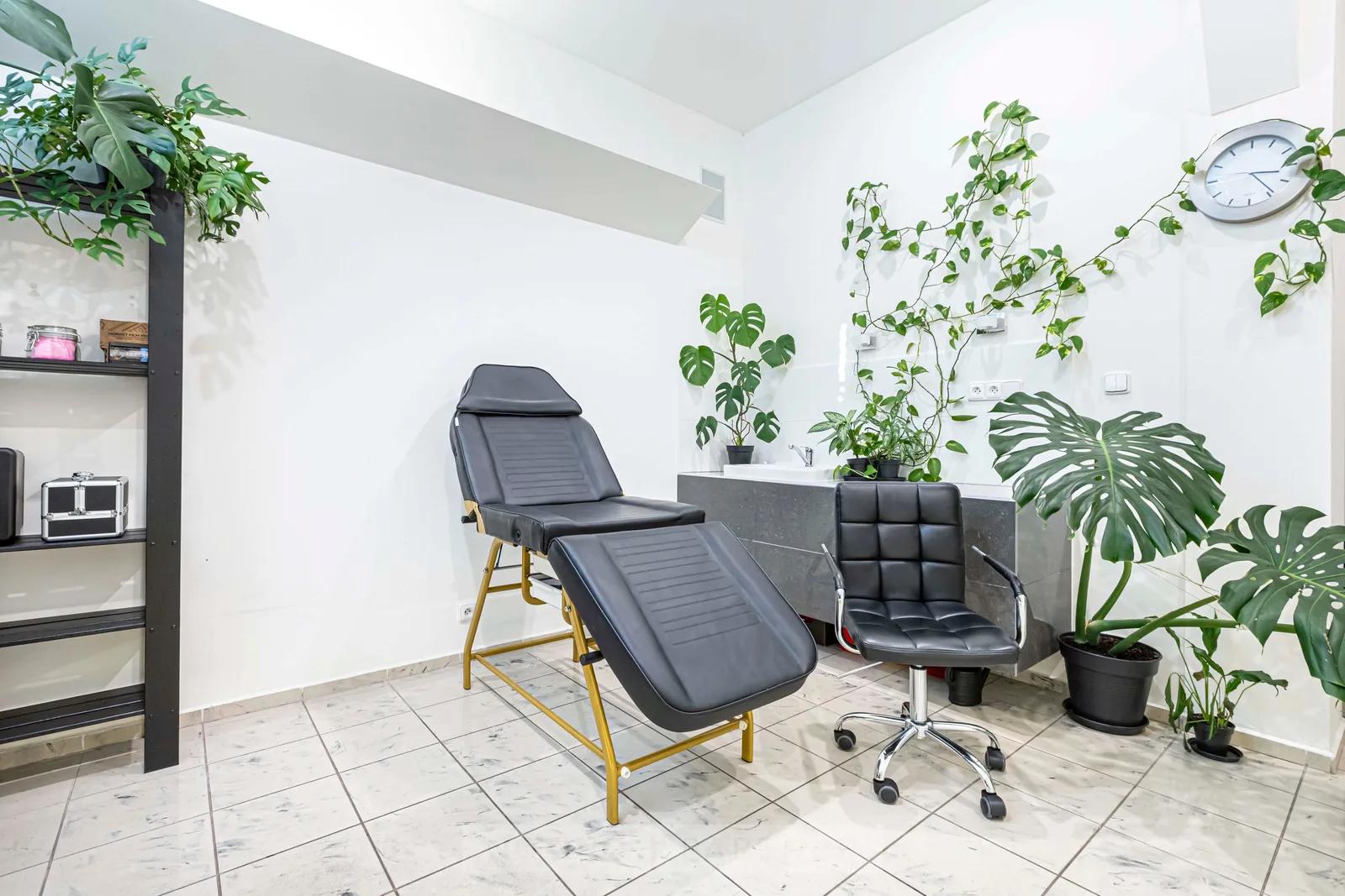 Ema tattoo - Studio Jungle Art – interiér salonu