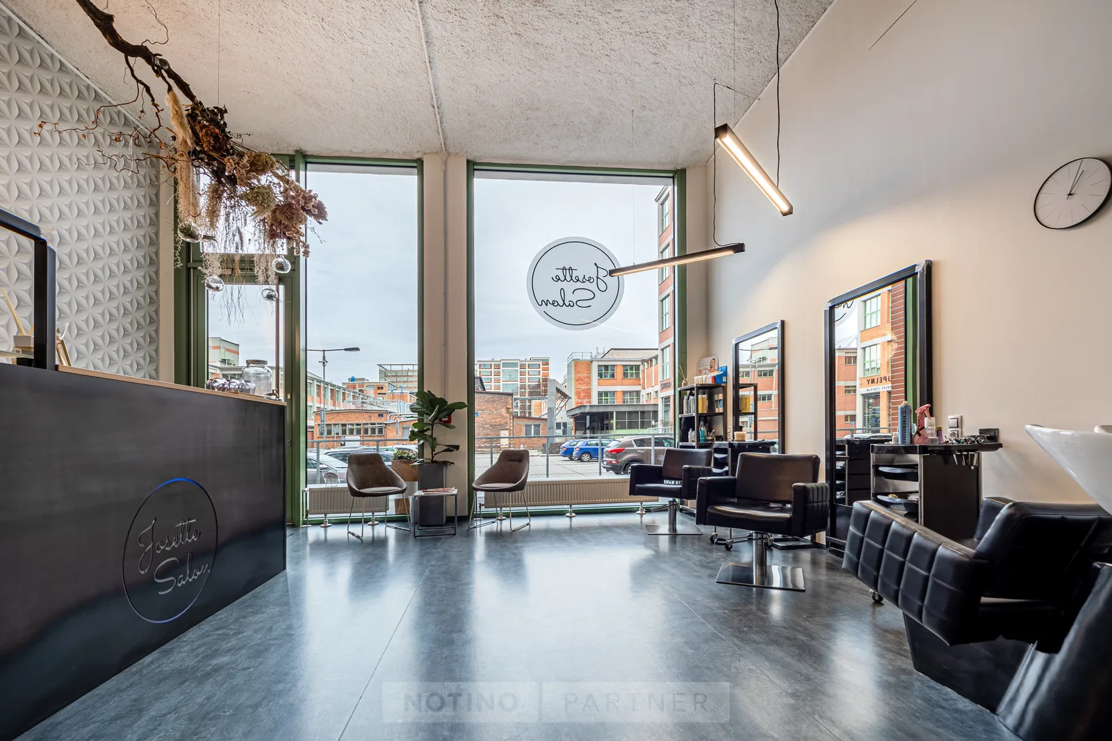 Josette salon – interiér salonu