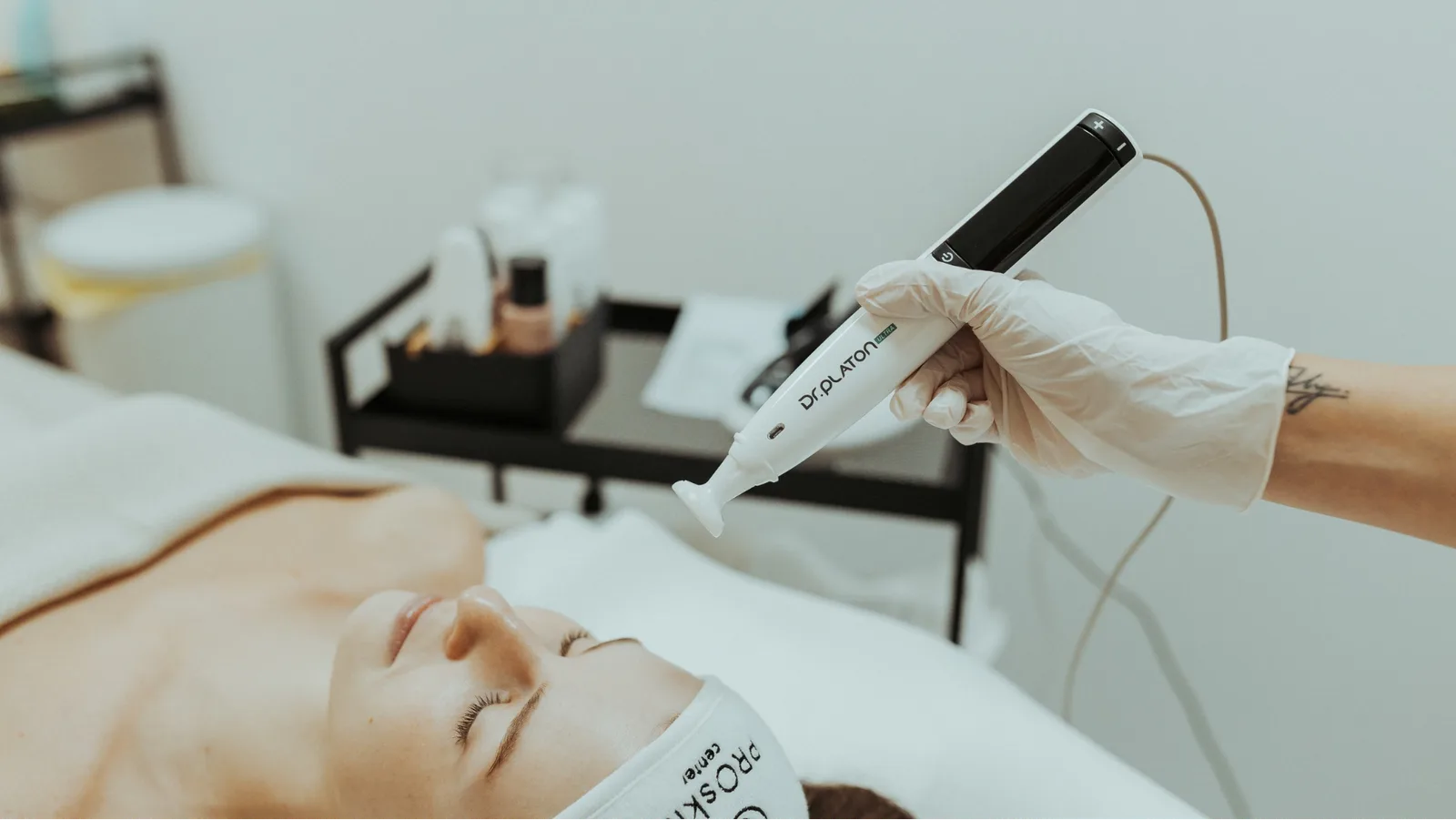 Hydratace a vyhlazení pleti | OXY’SMOOTH – ukázka práce, PROskin center s.r.o.
