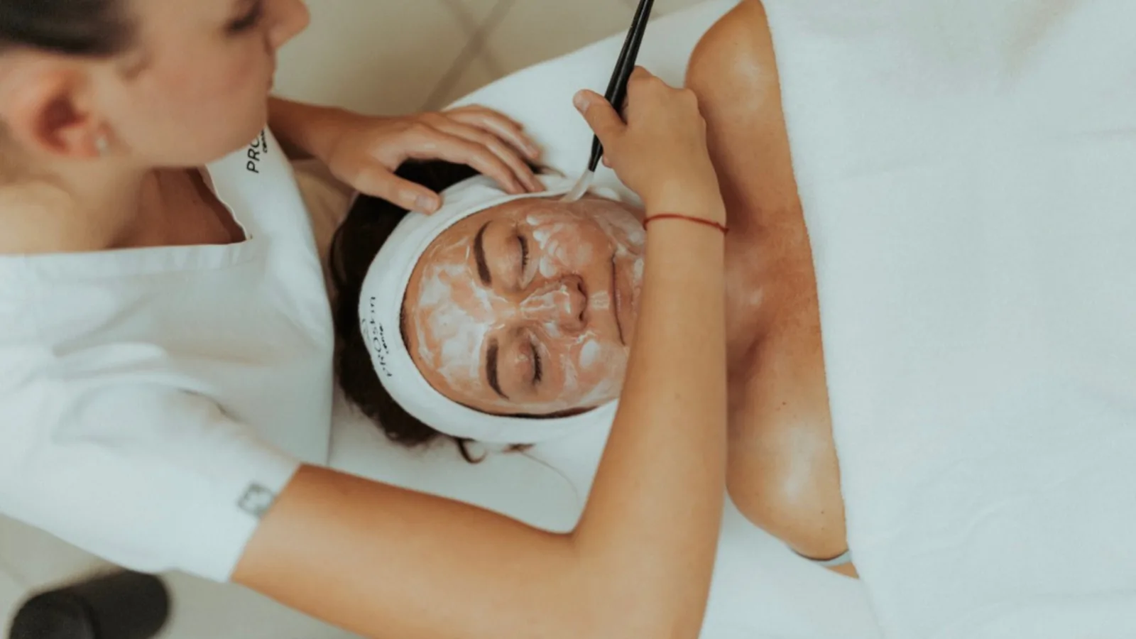 Základní péče a čištění | INSTANT GLOW – ukázka práce, PROskin center s.r.o.