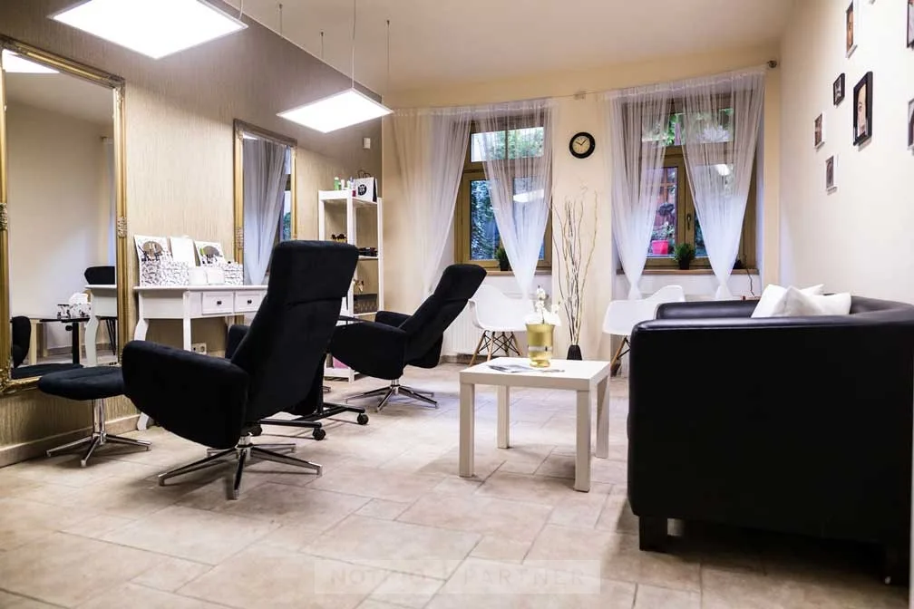 Brow Bar by Diana – interiér salonu