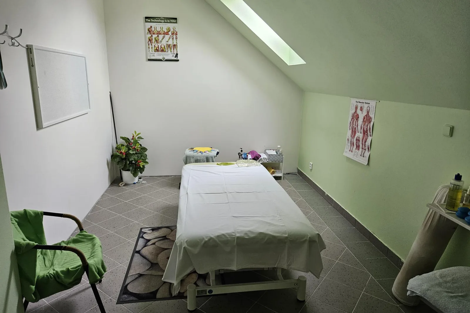 Cais Roman - masáže – interiér salonu
