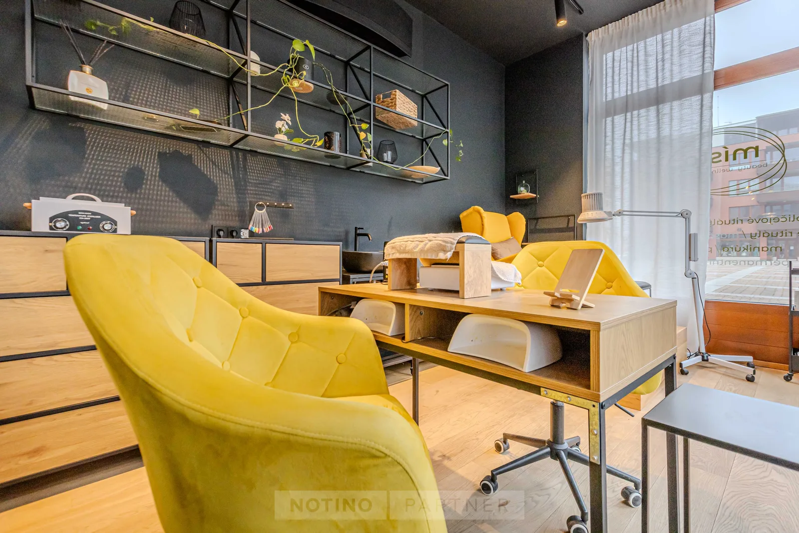 Místo - kosmetický salon – interiér salonu