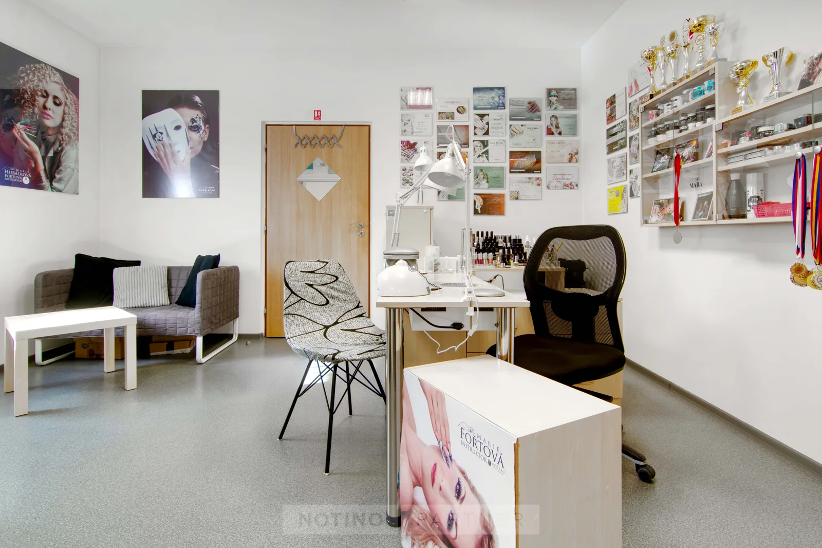 Mara Nail Design – interiér salonu