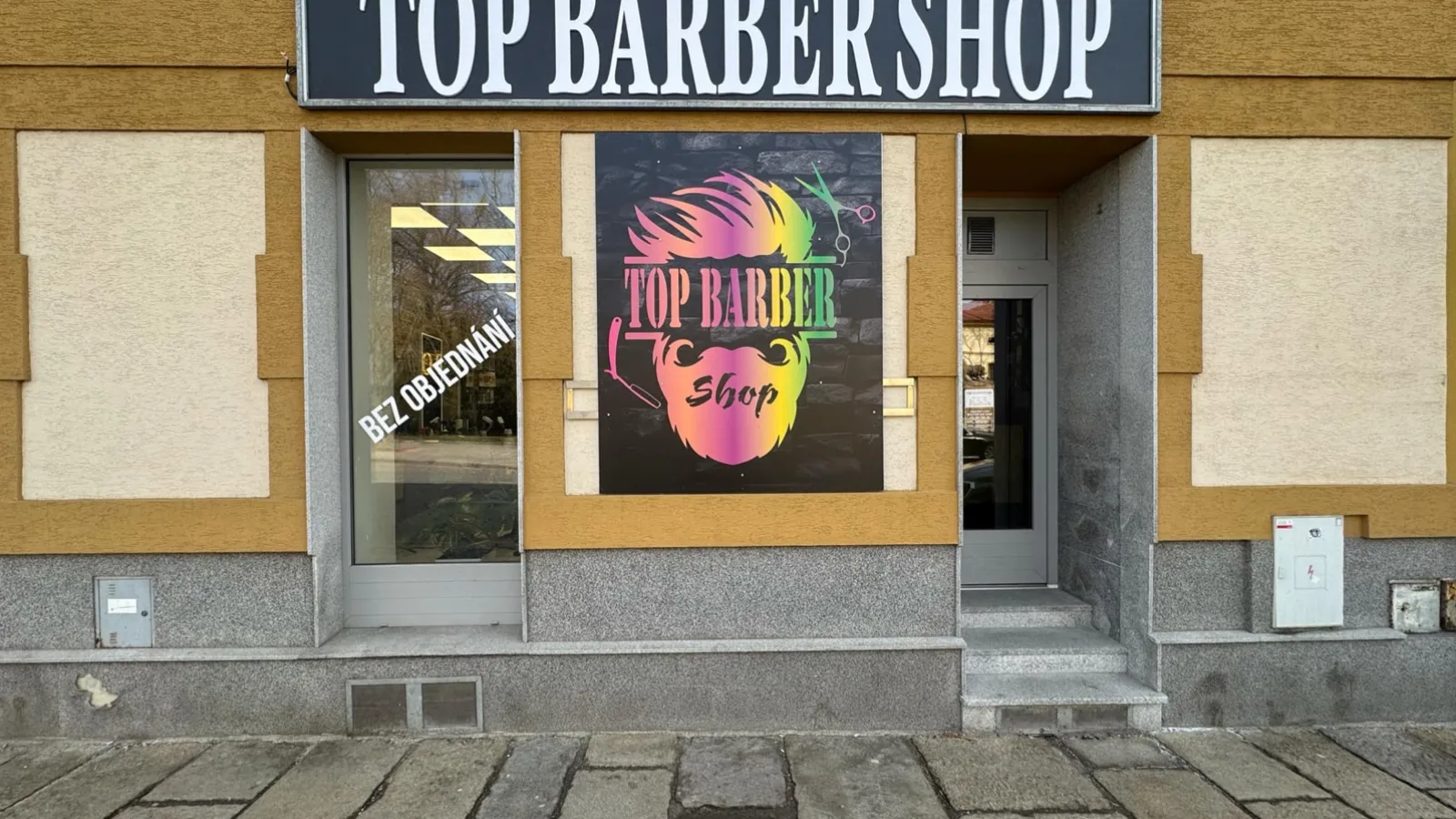 TOPBARBERSHOP PISEK – fotografie salonu