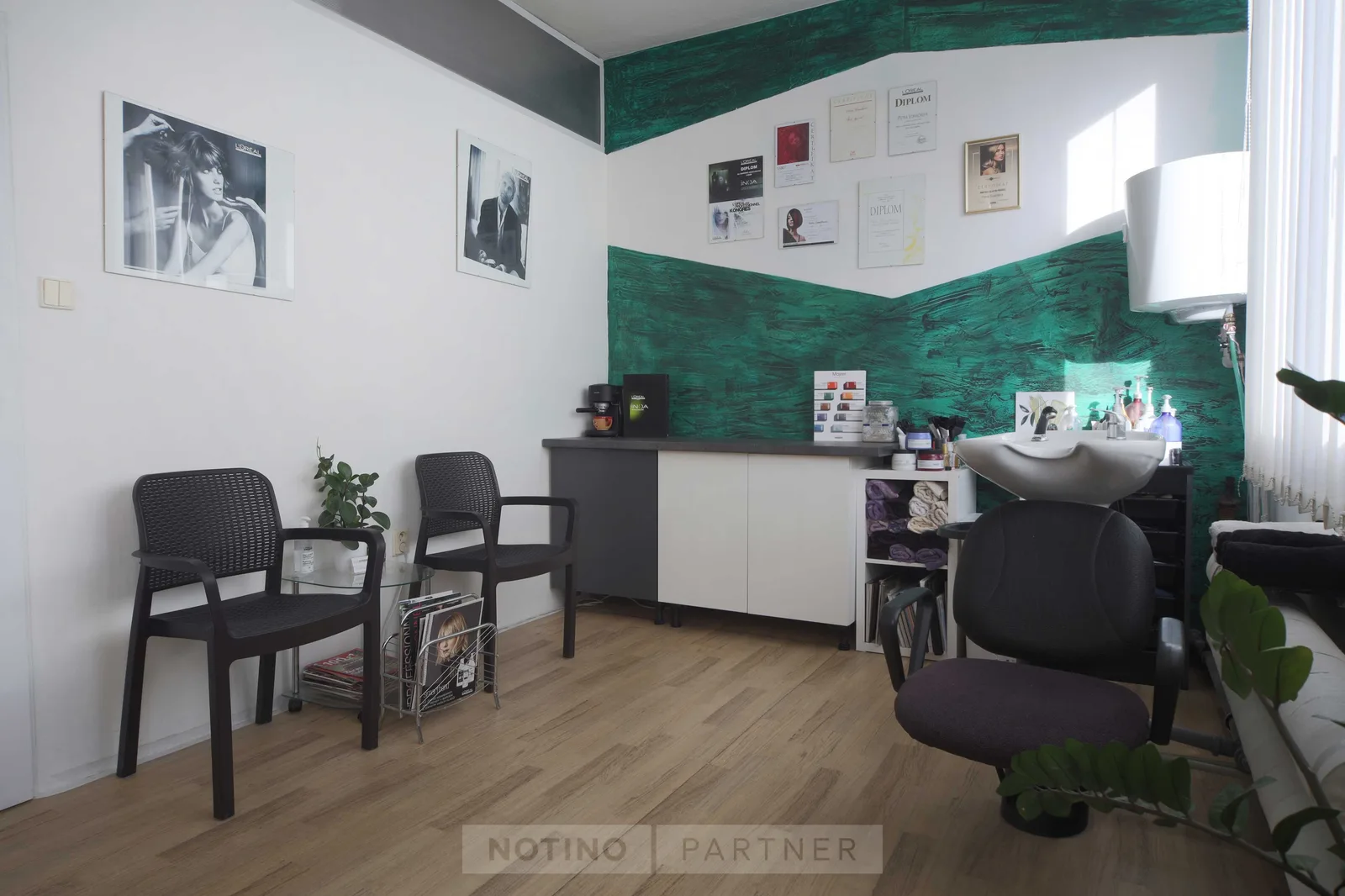 Studio KAPARAZA – interiér salonu