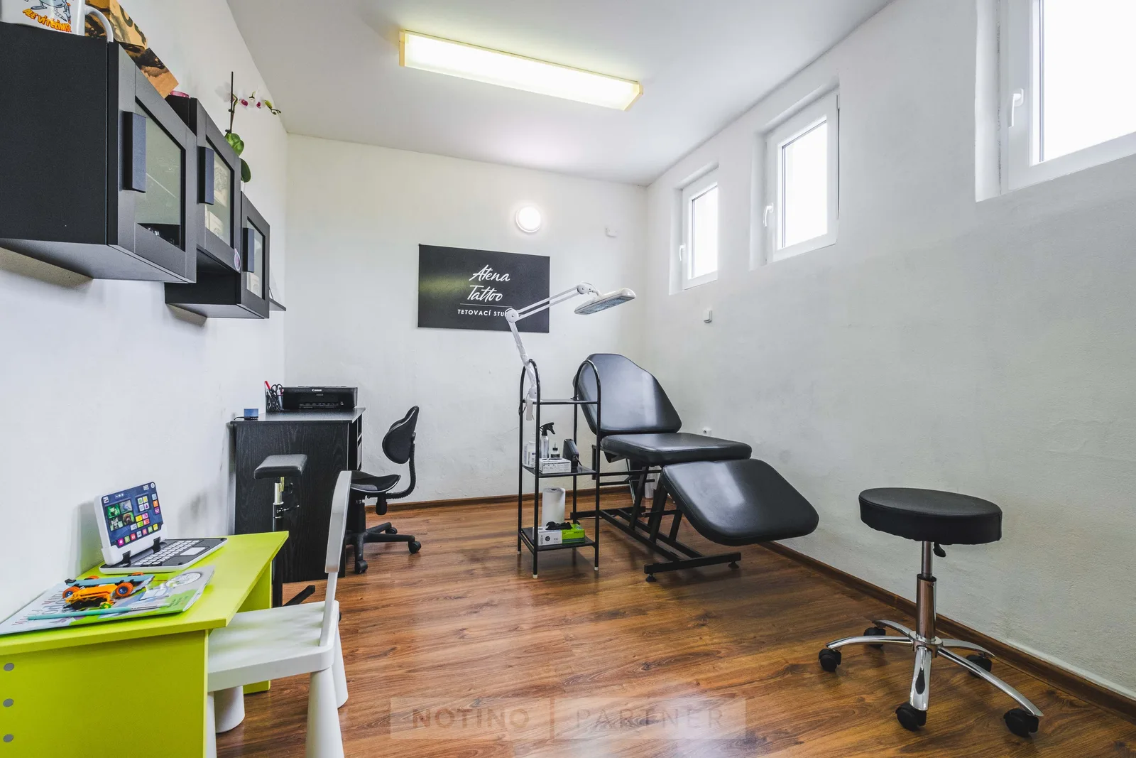 Atena tattoo – interiér salonu