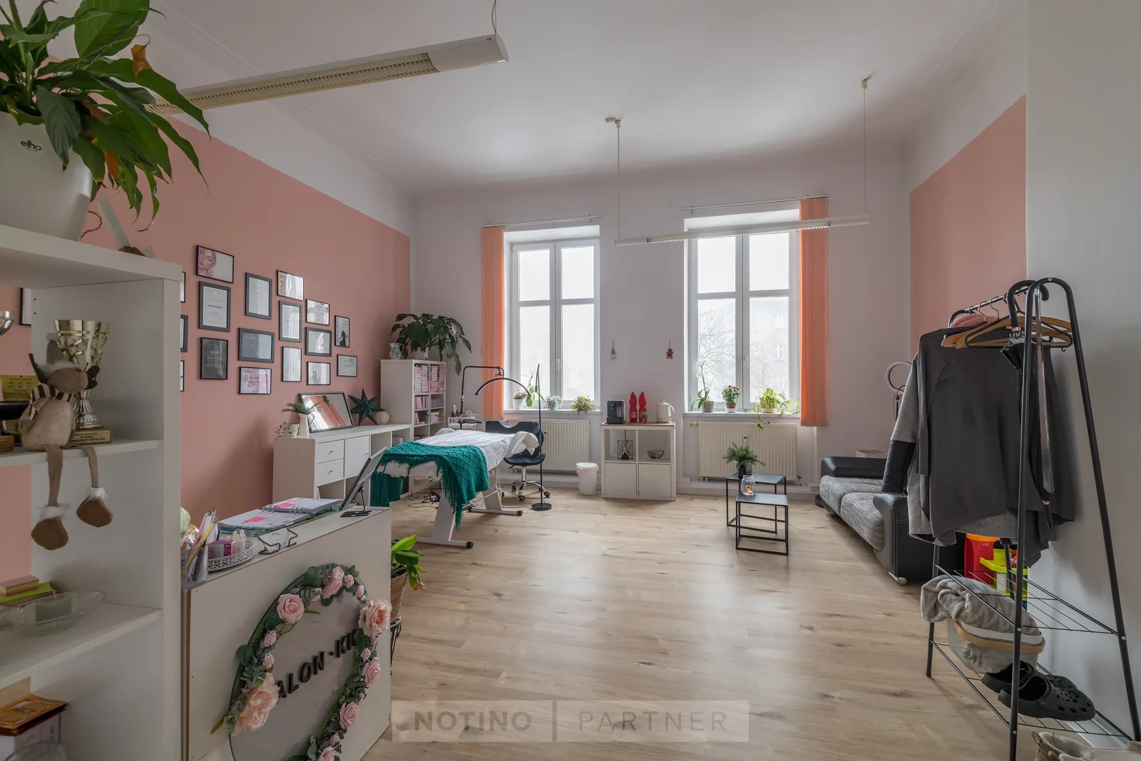 Salon KK – interiér salonu