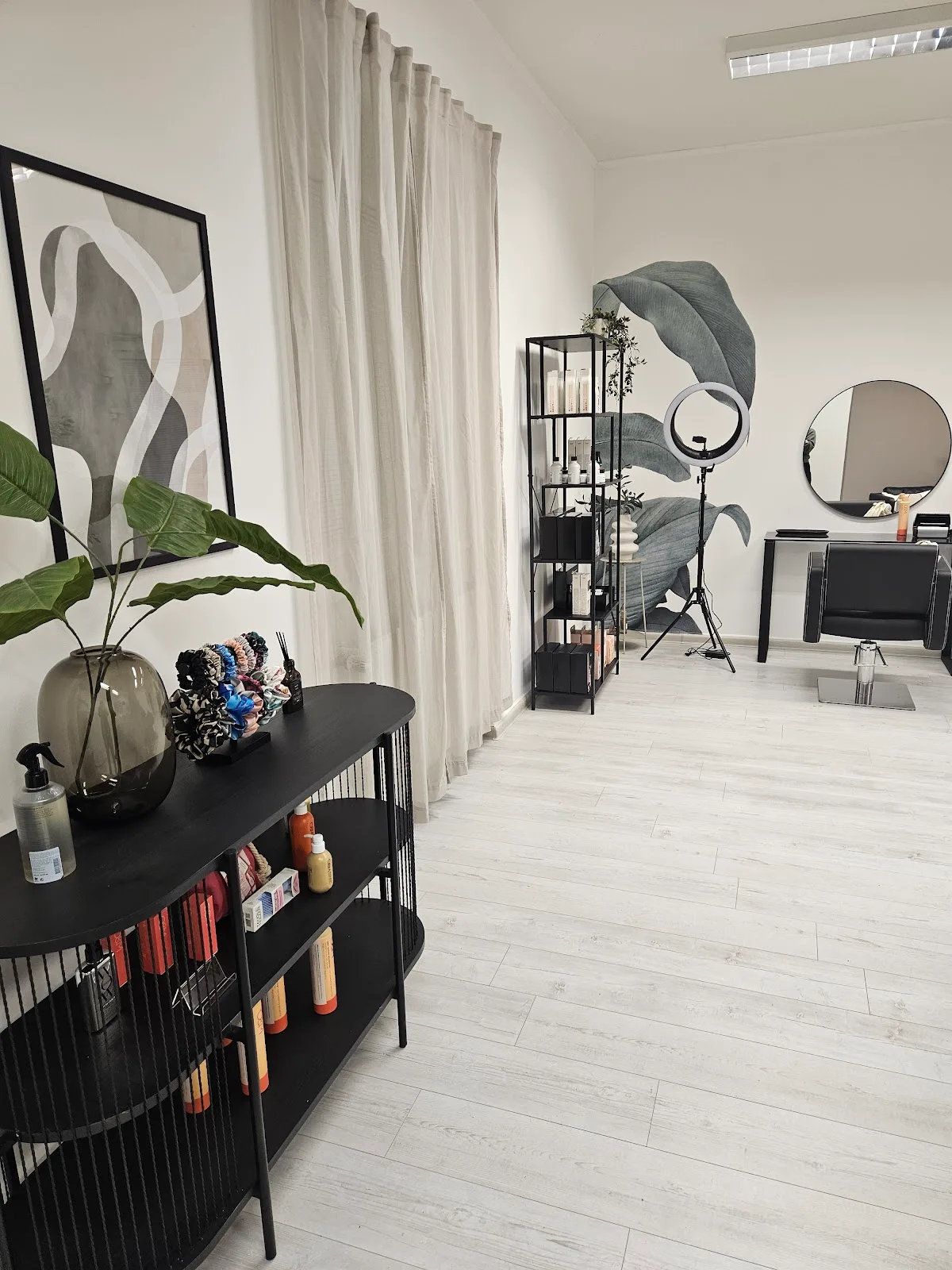 Elsa Hair Studio – interiér salonu