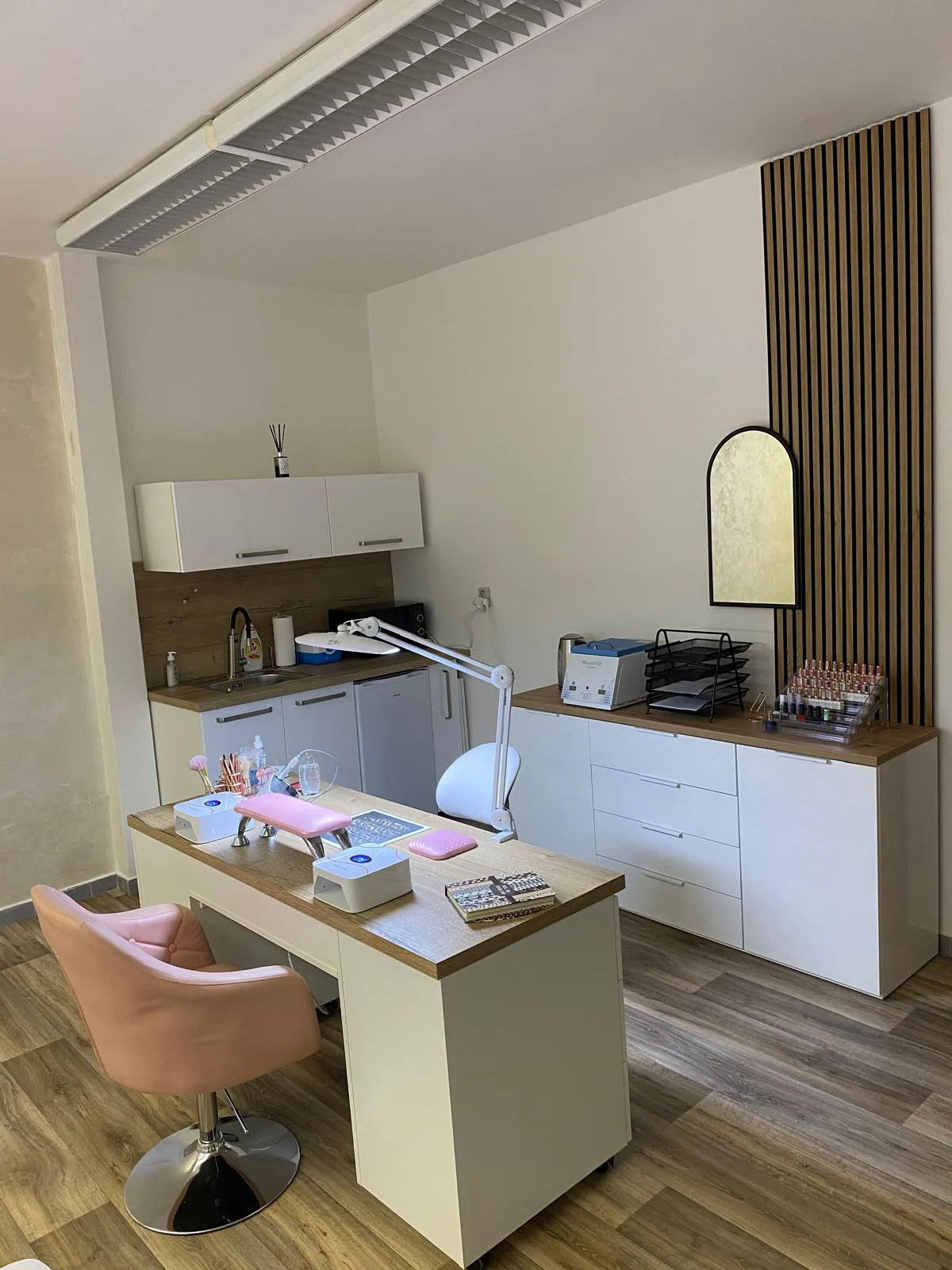 Nehtové studio Petra Matějková – interiér salonu