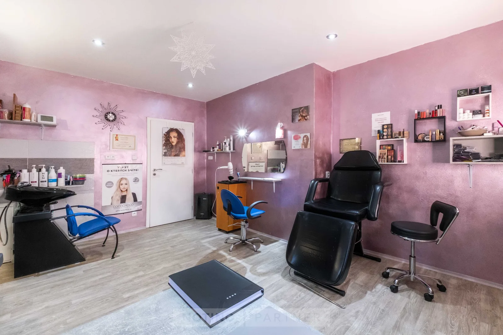 Anita Růžková - kadeřnictví – interiér salonu