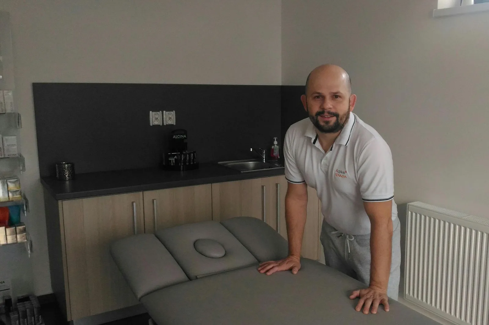 Ing. Aleš Vokál - Masérské služby – tým salonu